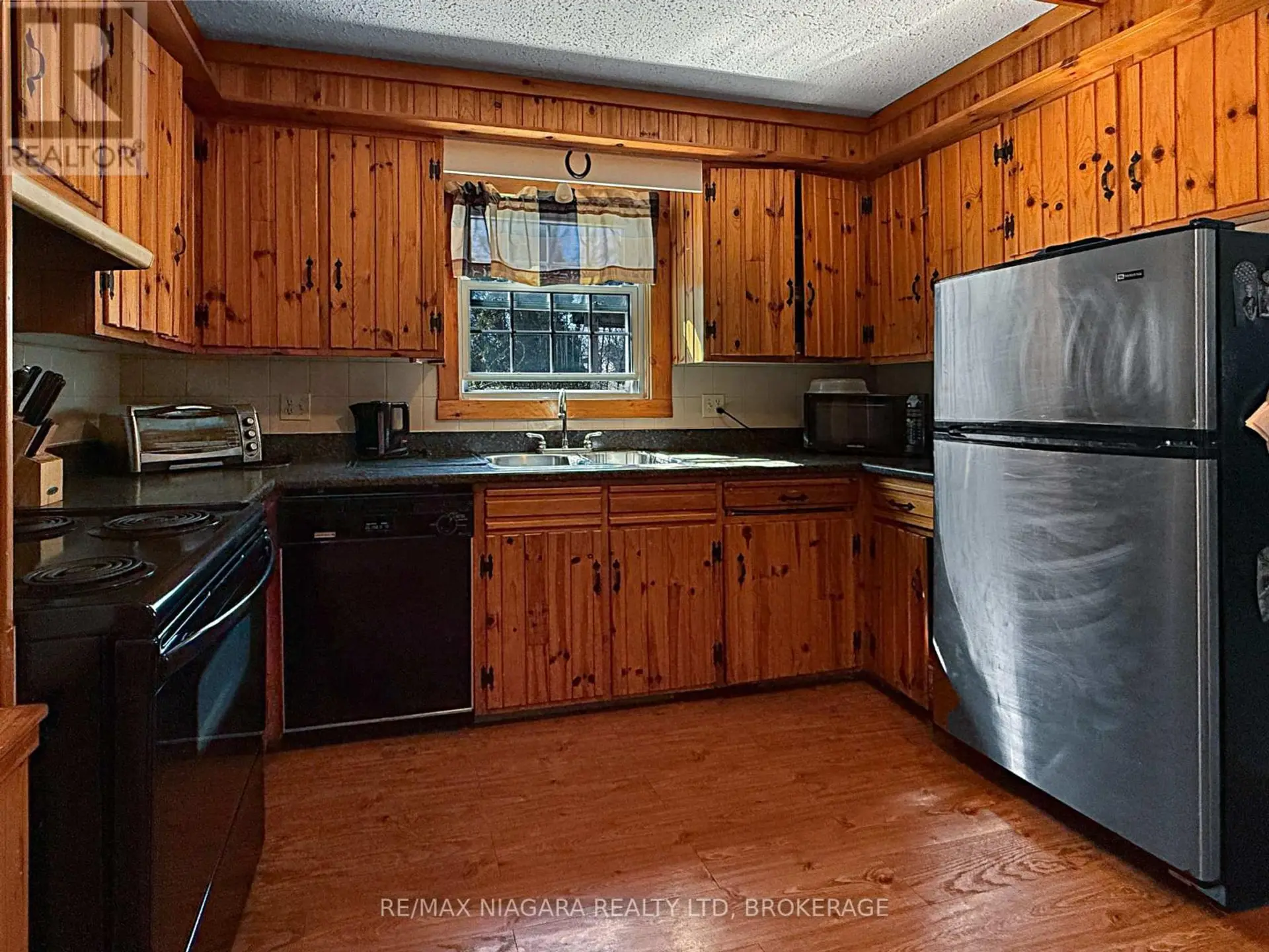 21 HIGHLAND AVENUE - Image 9