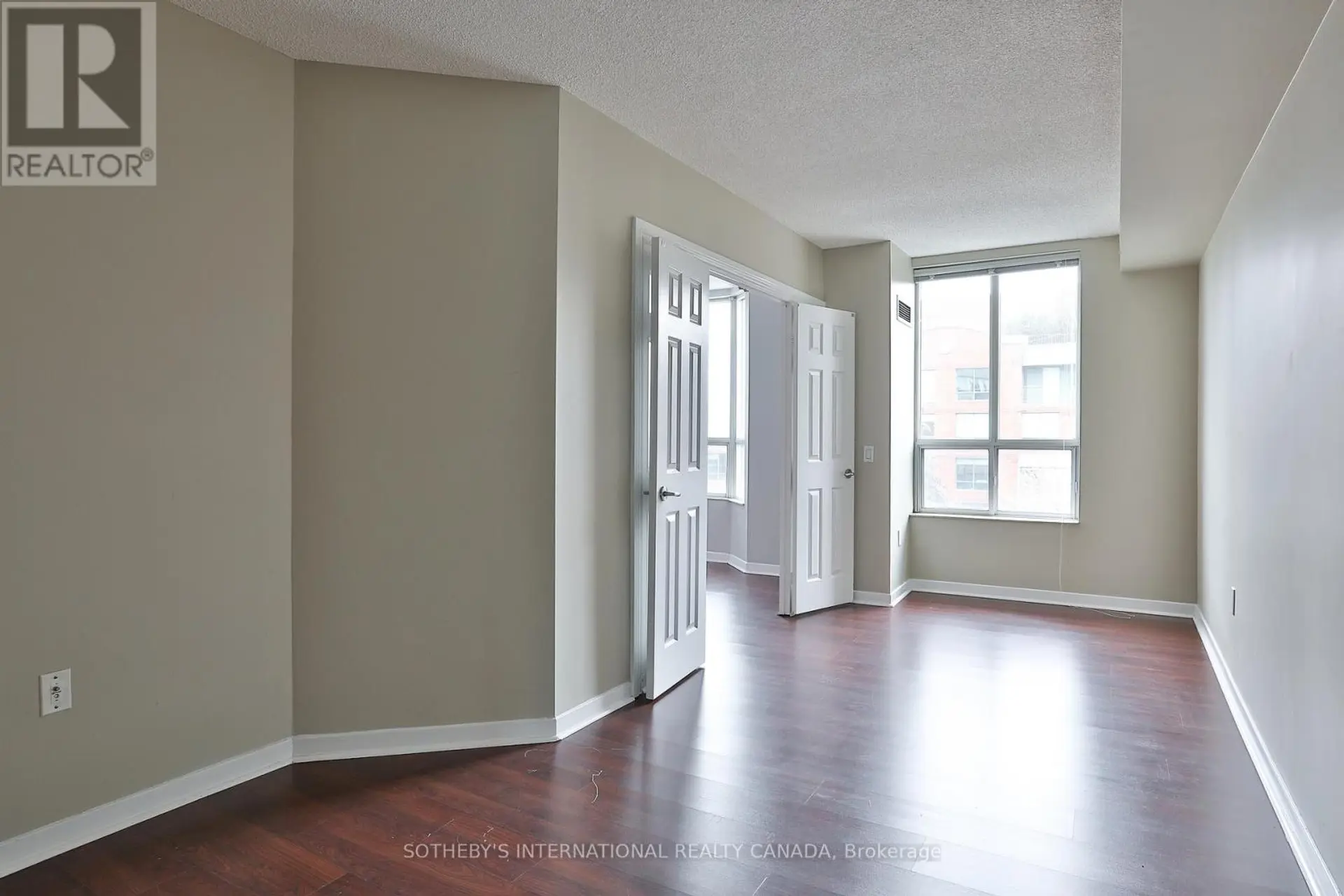 #704 284 BLOOR STREET W - Image 14