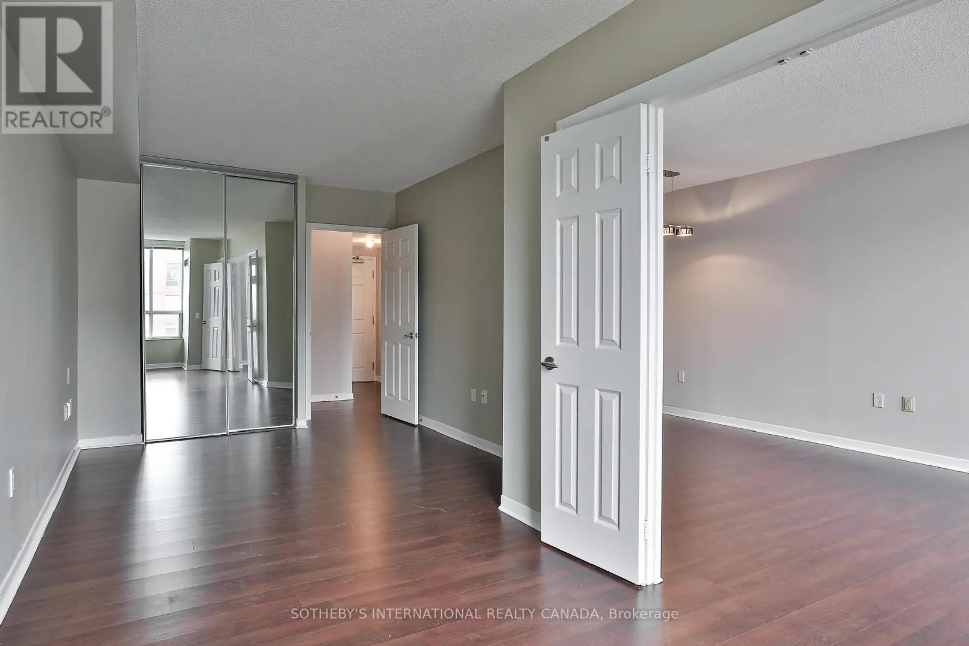 #704 284 BLOOR STREET W - Image 15