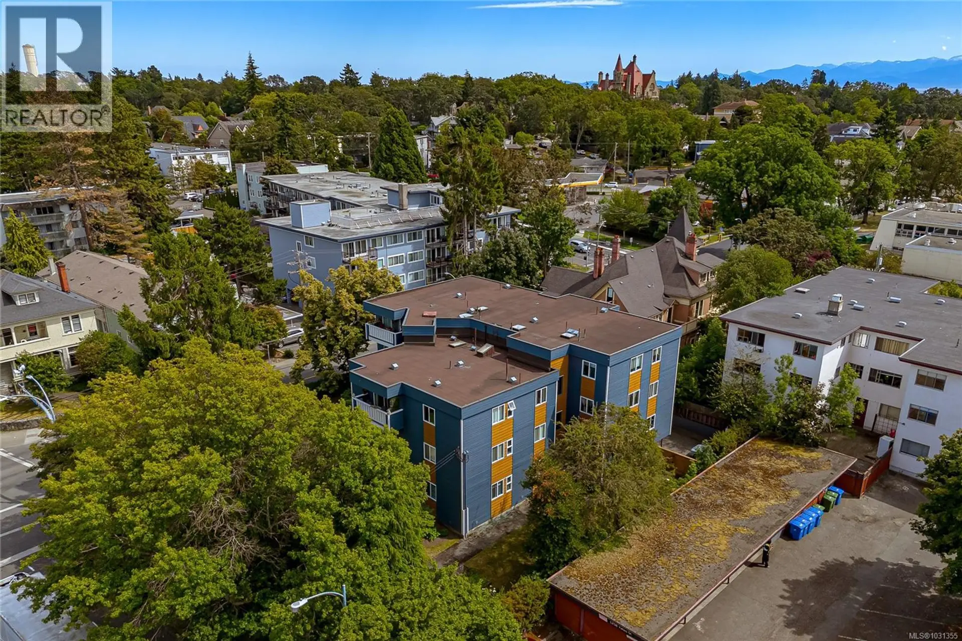 Property at #8 1331 Johnson St, Victoria, BC