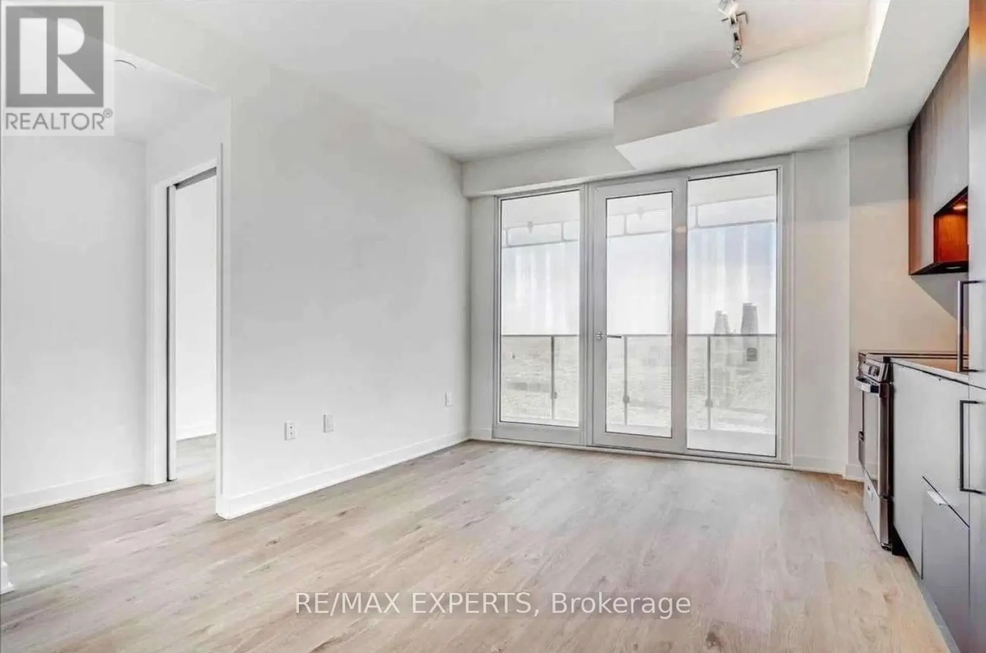 #2710 3900 CONFEDERATION PARKWAY - Image 7