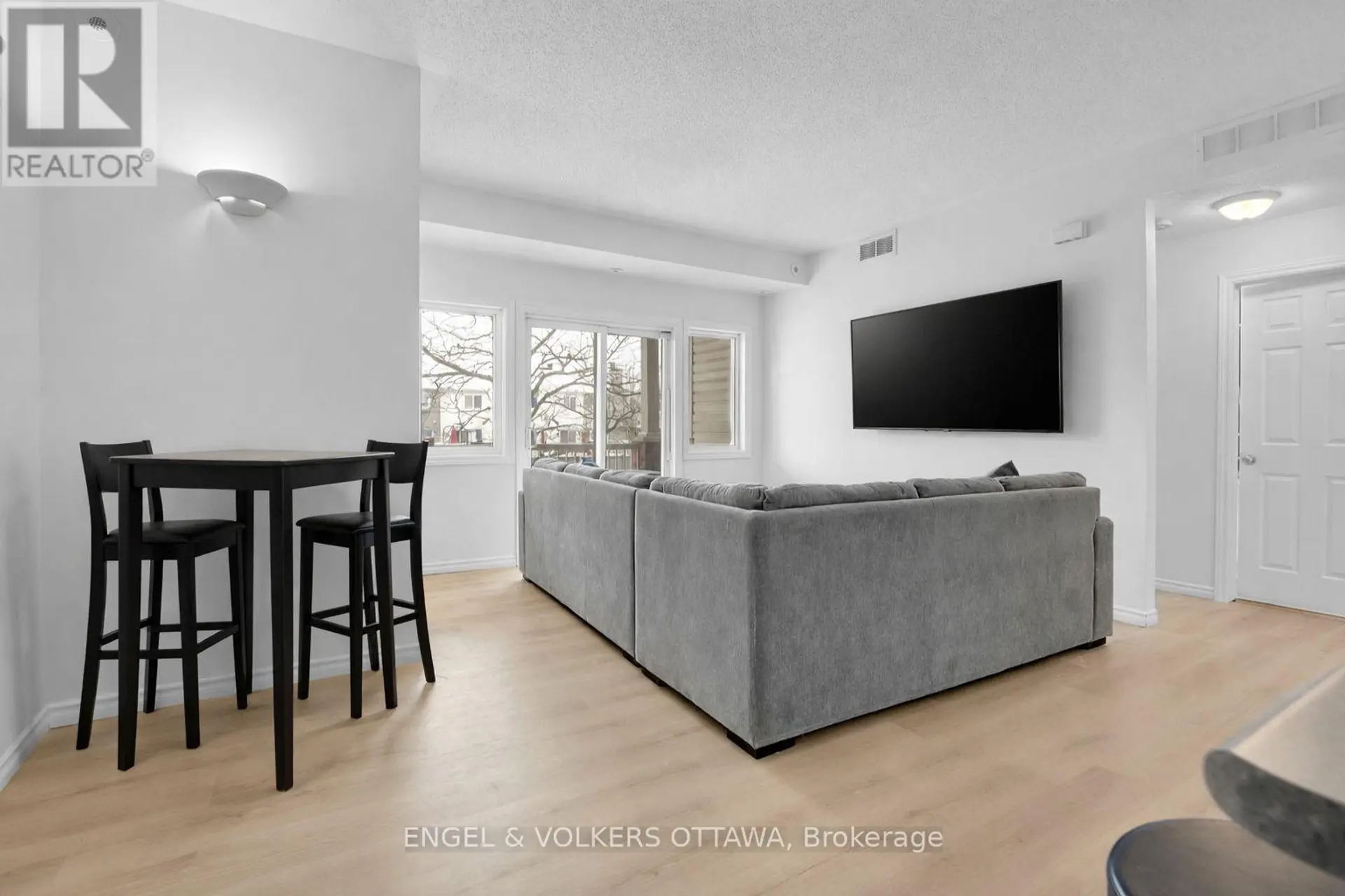 #5 165 WATERBRIDGE DRIVE - Image 5
