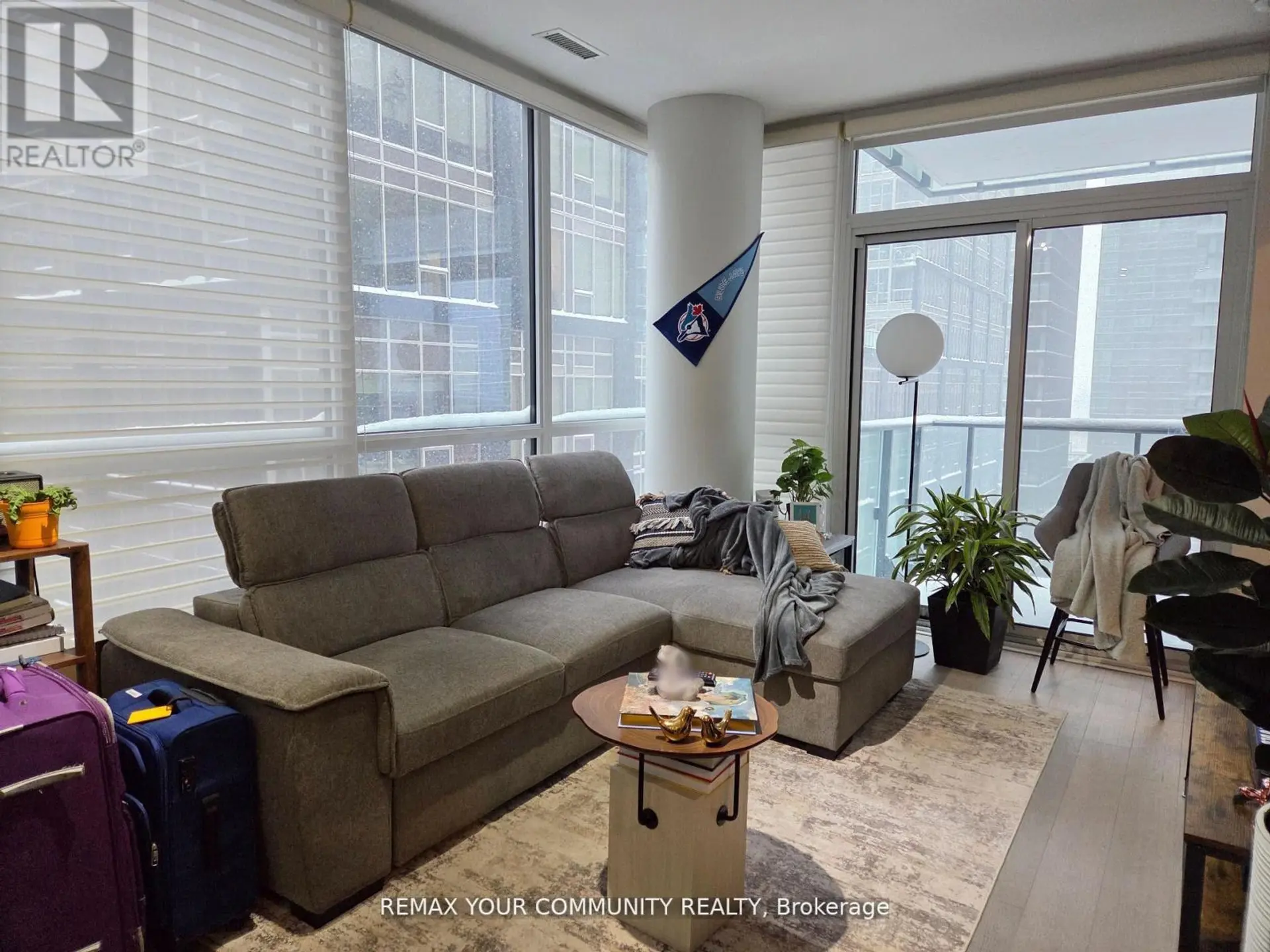 #1208 8 MERCER STREET - Image 2