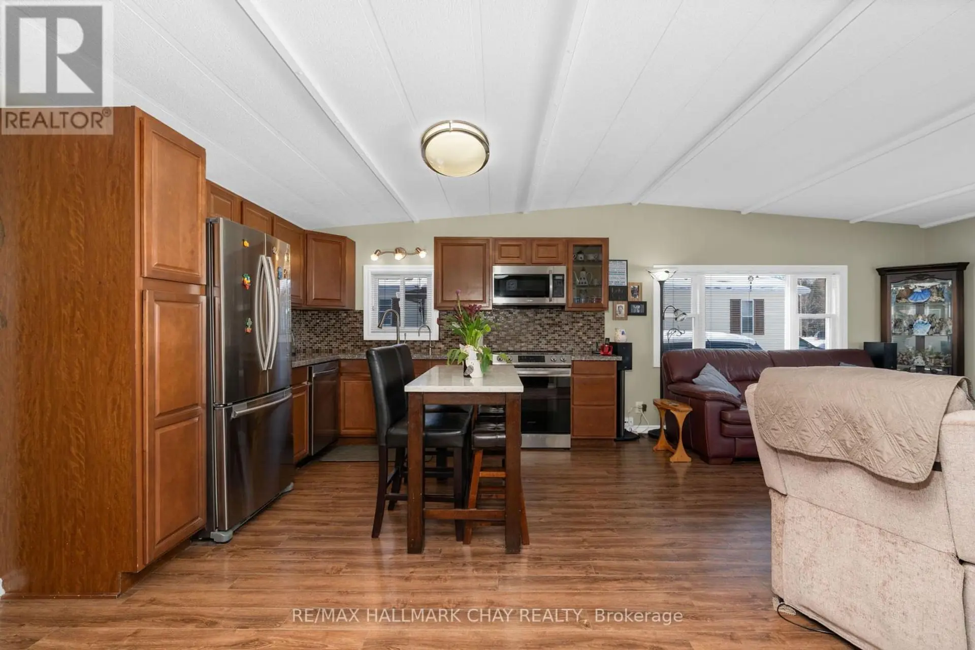#42 4976 25TH SIDE ROAD - Image 3