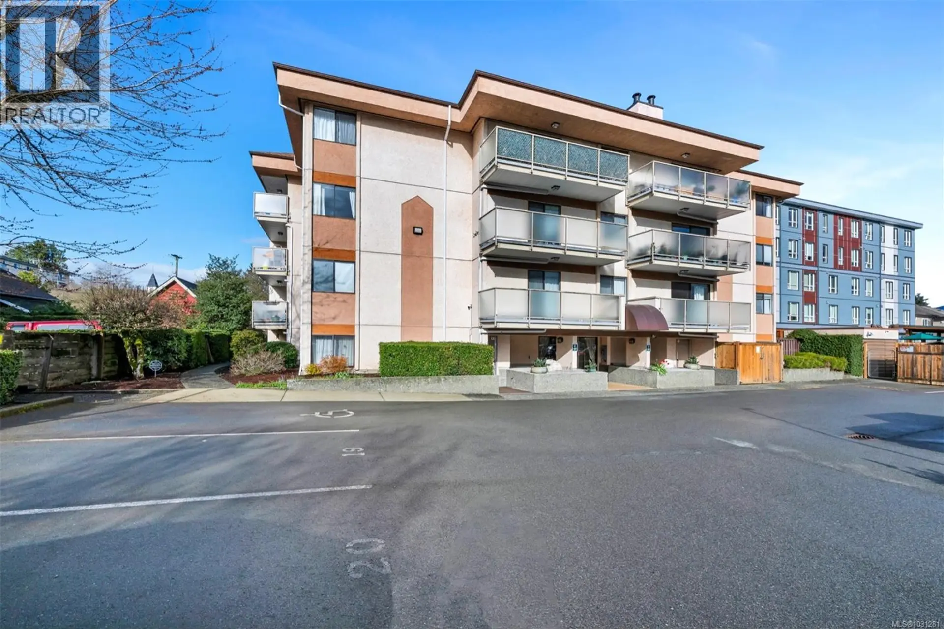 Property at #404 435 Festubert St, Duncan, BC