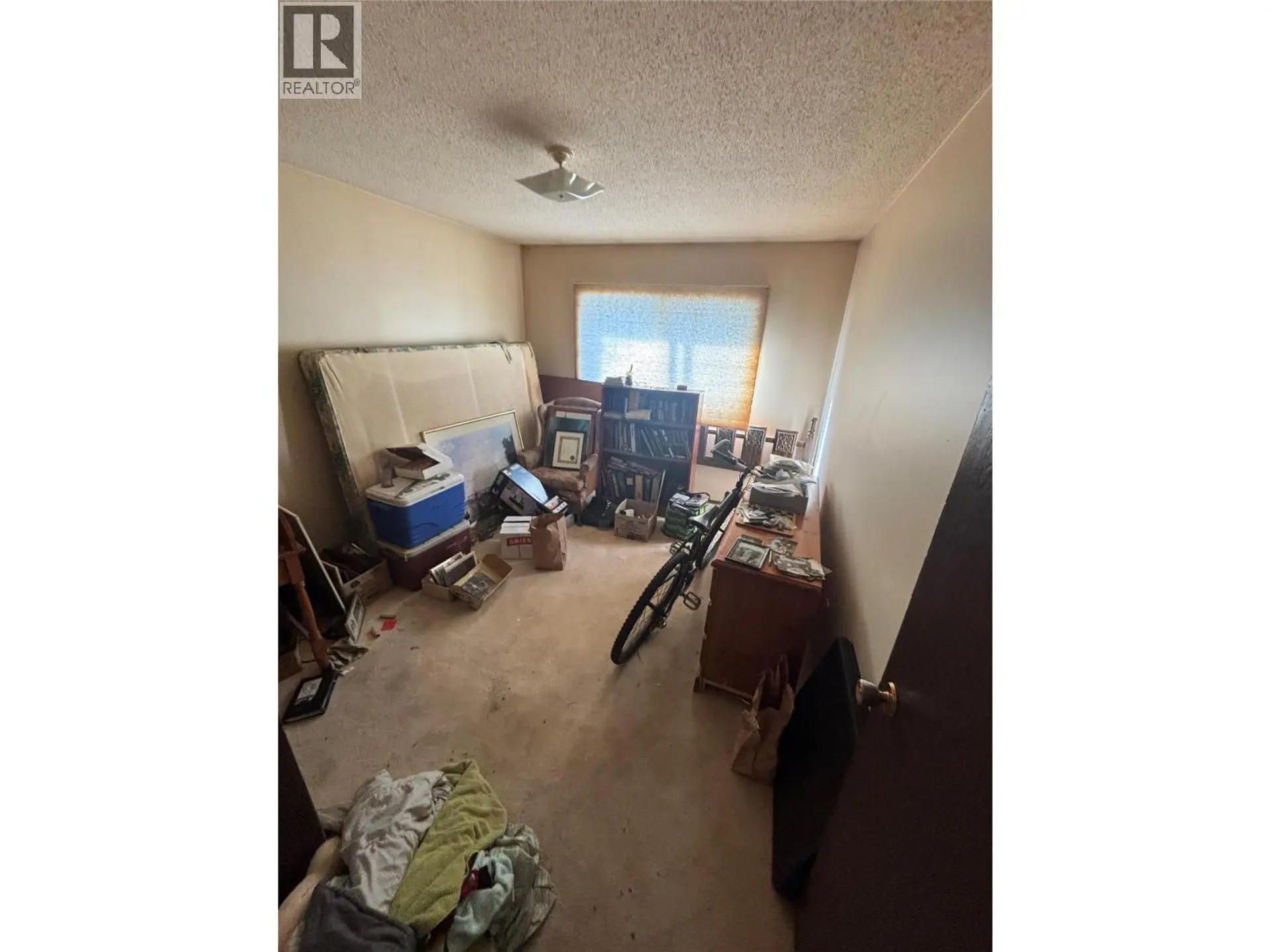296 Walnut Avenue - Image 3