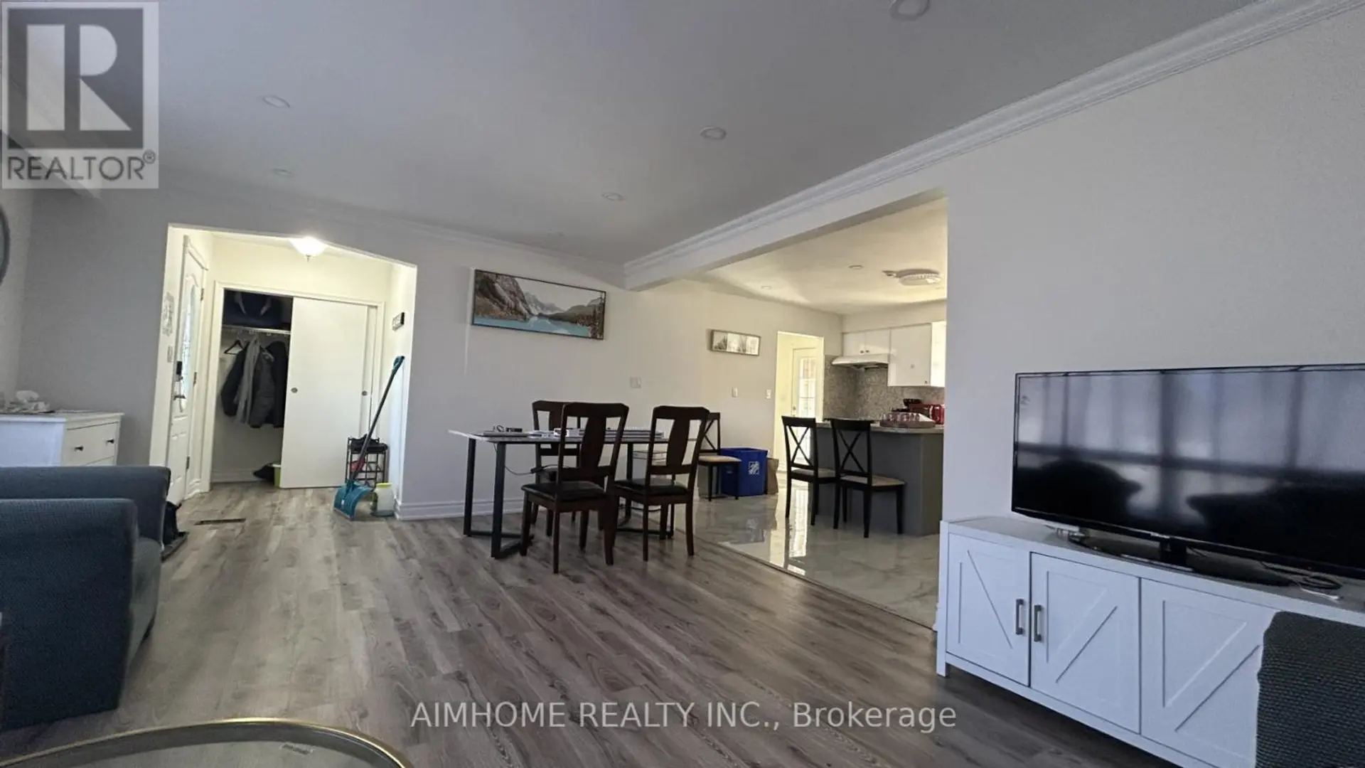 151 RIVEREDGE DRIVE - Image 4