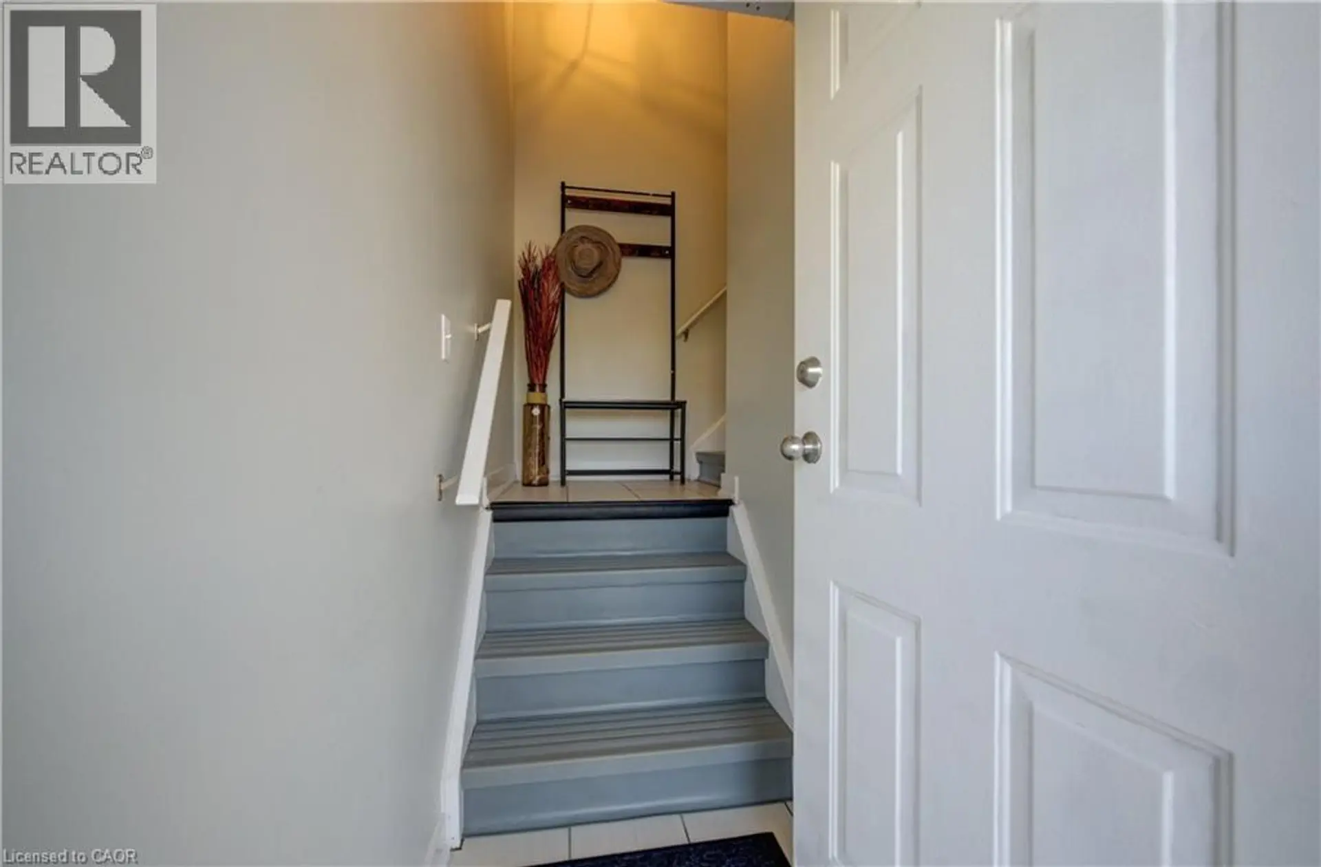 #6A 185 WINDALE Crescent - Image 3