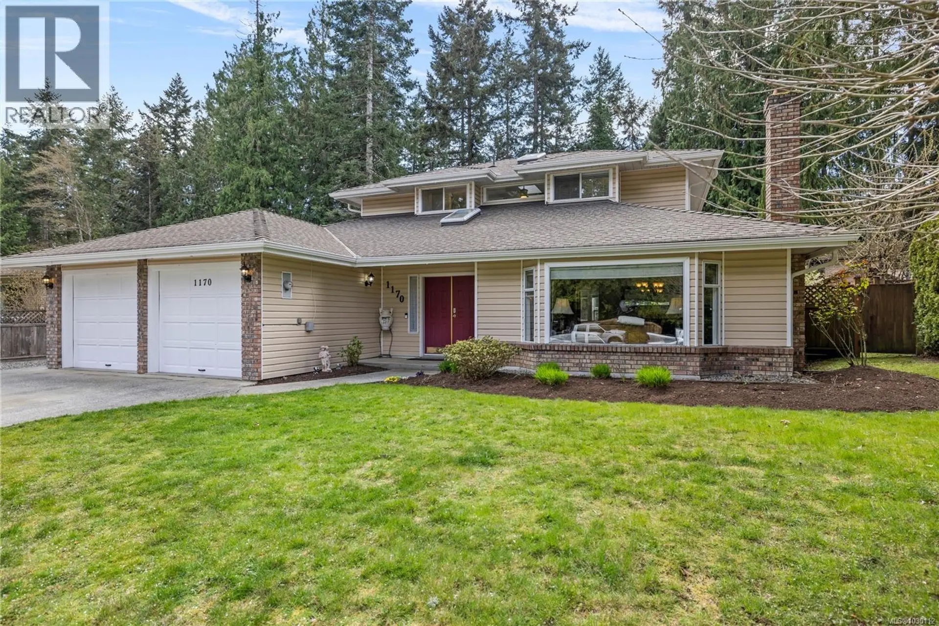 Property at 1170 Clubhouse Dr, Qualicum Beach, BC