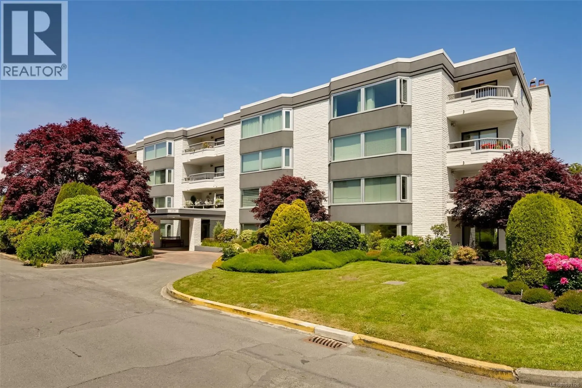 Property at #409 1370 Beach Dr, Oak Bay, BC
