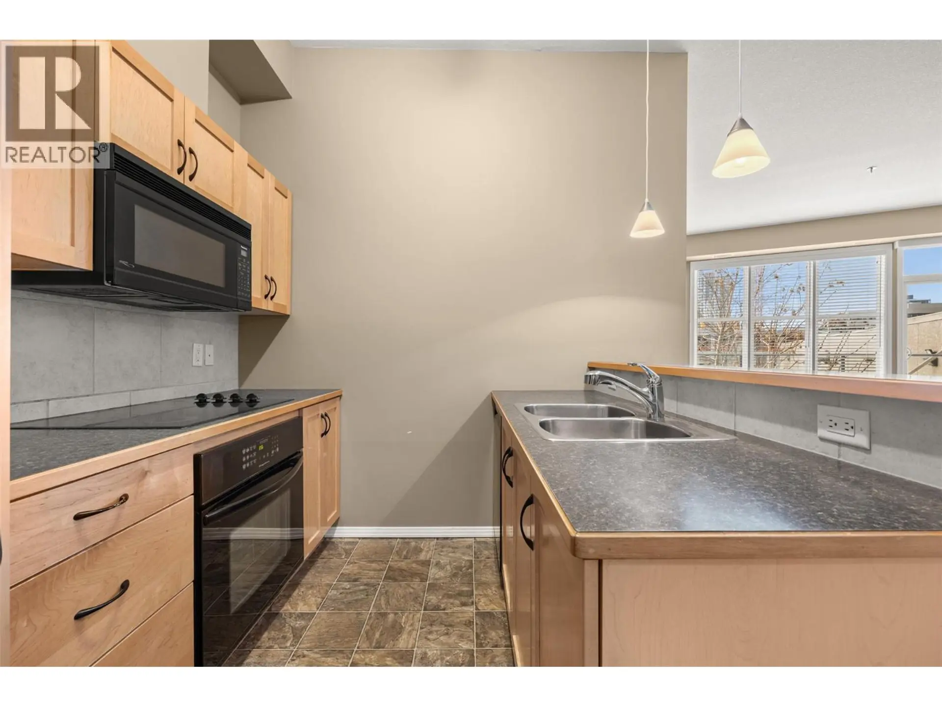 #111 1327 St.Paul Street - Image 4