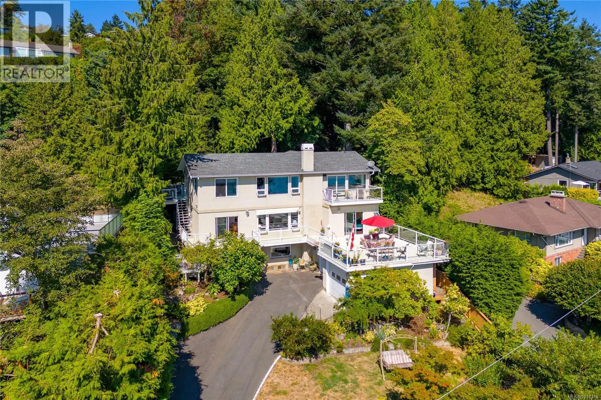 Property at 4964 Lochside Dr, Saanich, BC