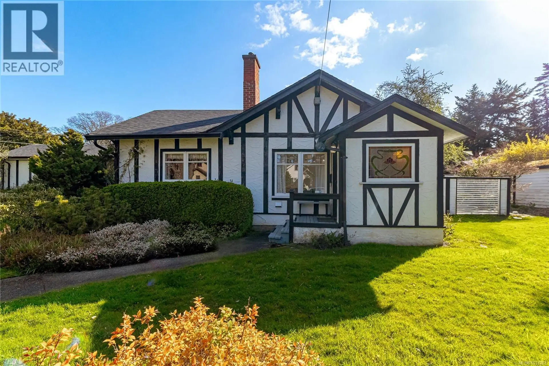 Property at 3777 Craigmillar Ave, Saanich, BC