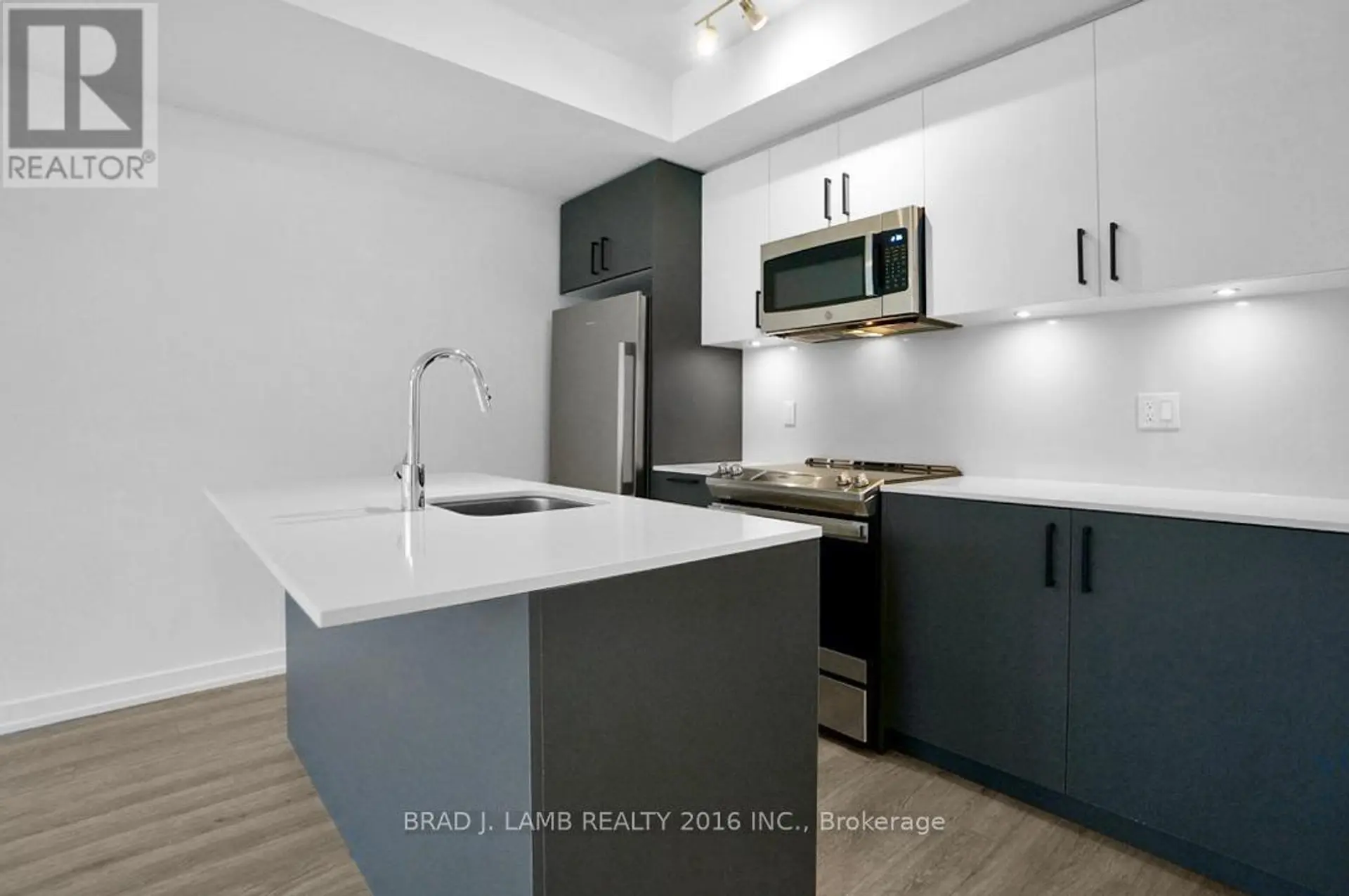 #11 35 BIRCHCLIFF AVENUE - Image 5