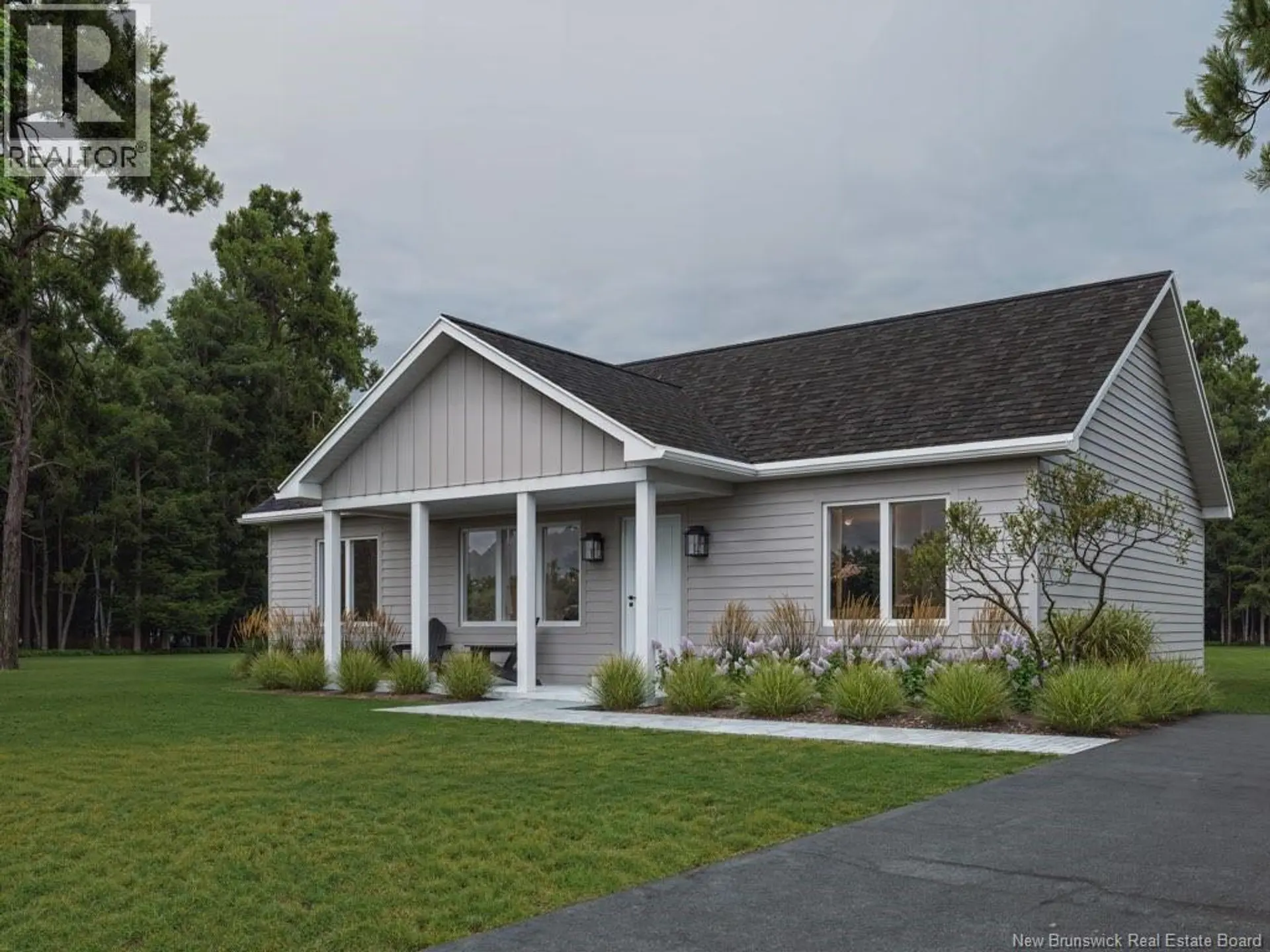 35 AVE LAUZA - Image 1