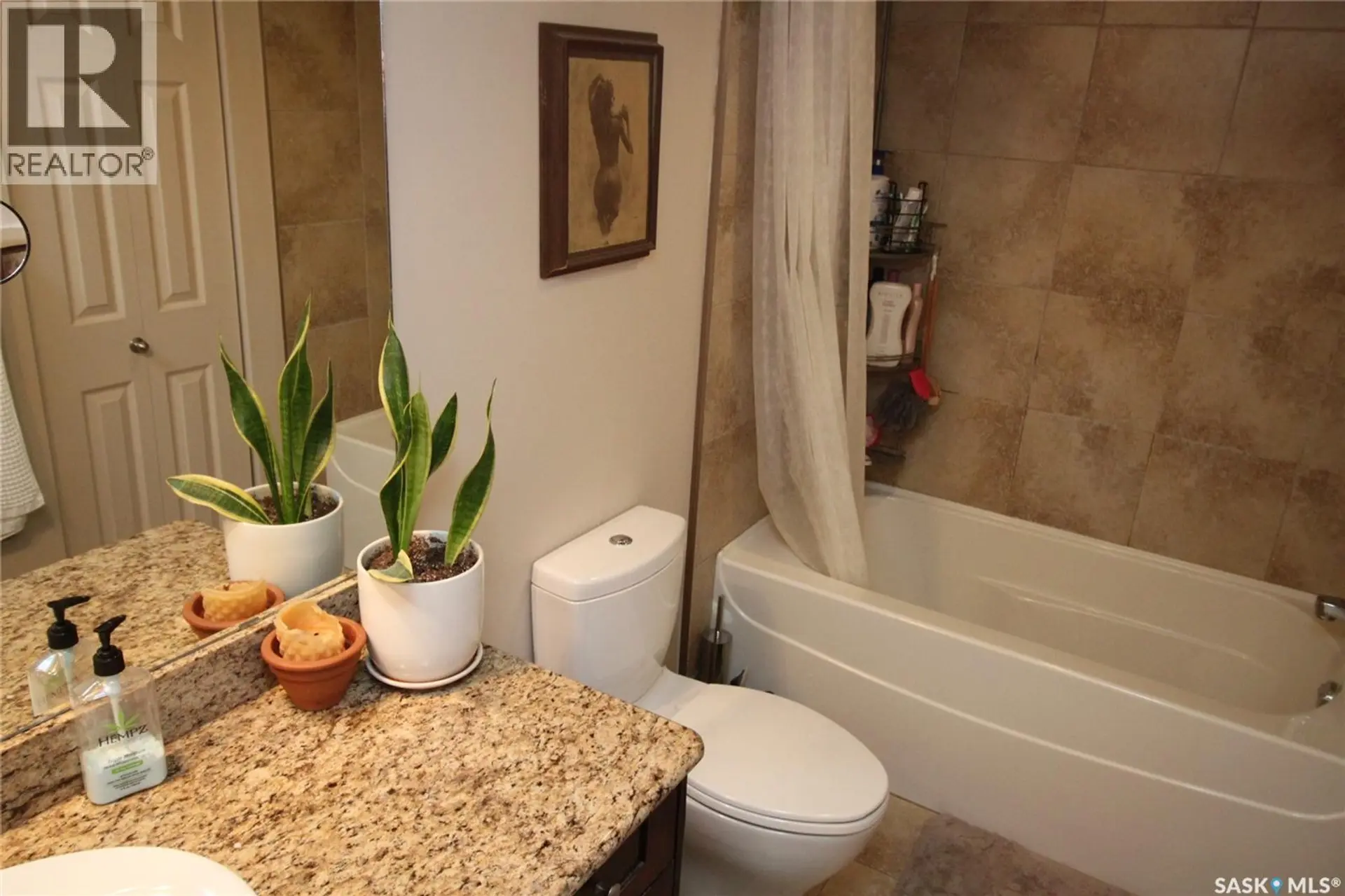 #708 537 4TH AVENUE N - Image 8