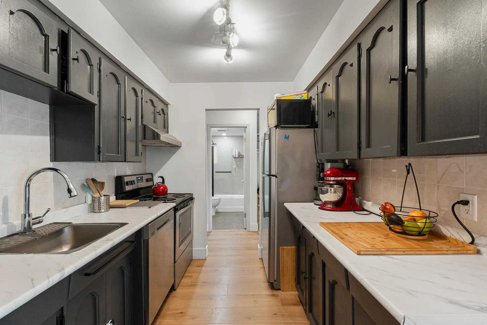 #105 175 E 5th Street - Image 5