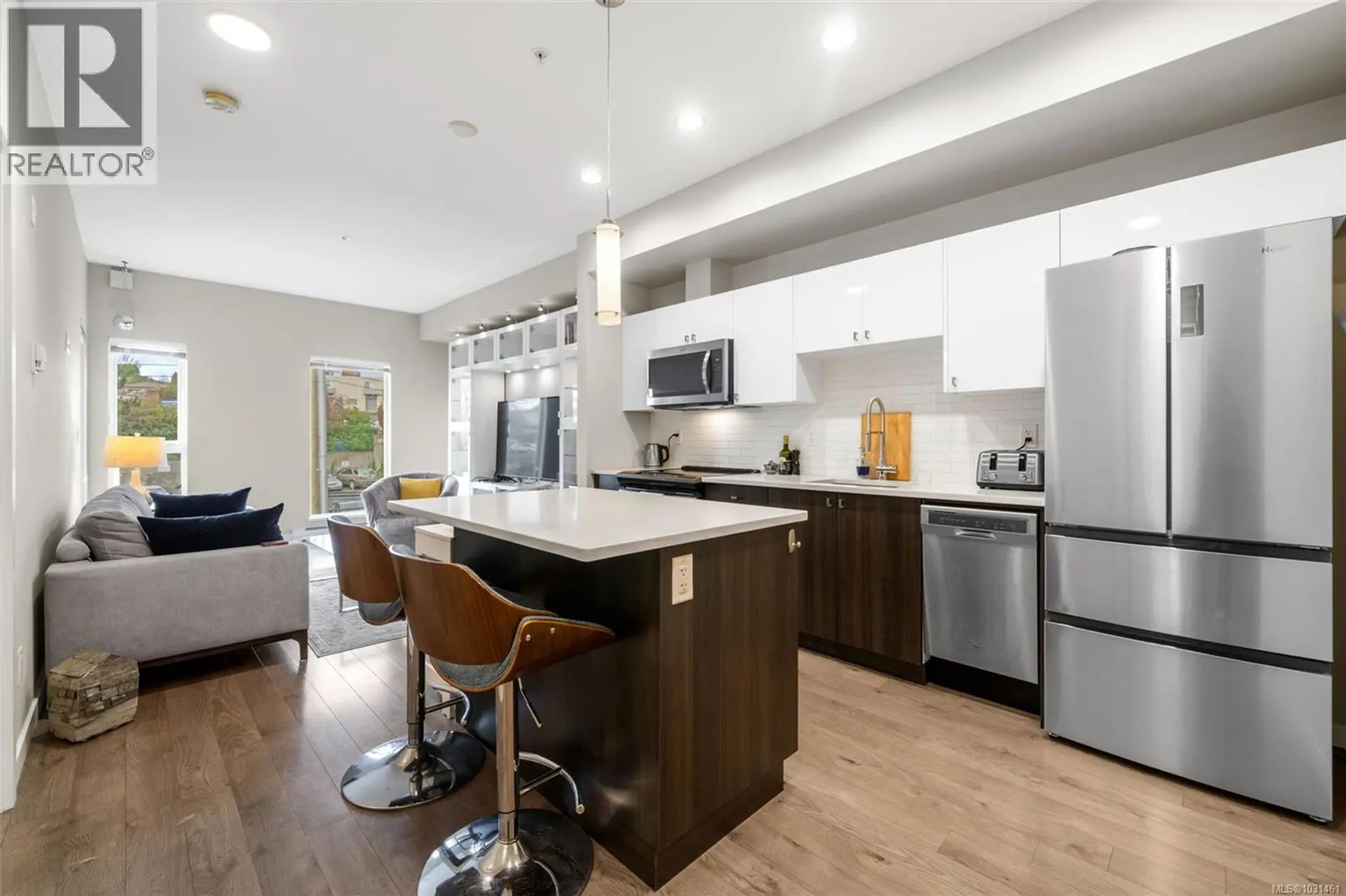 Property at #404 767 Tyee Rd, Victoria, BC
