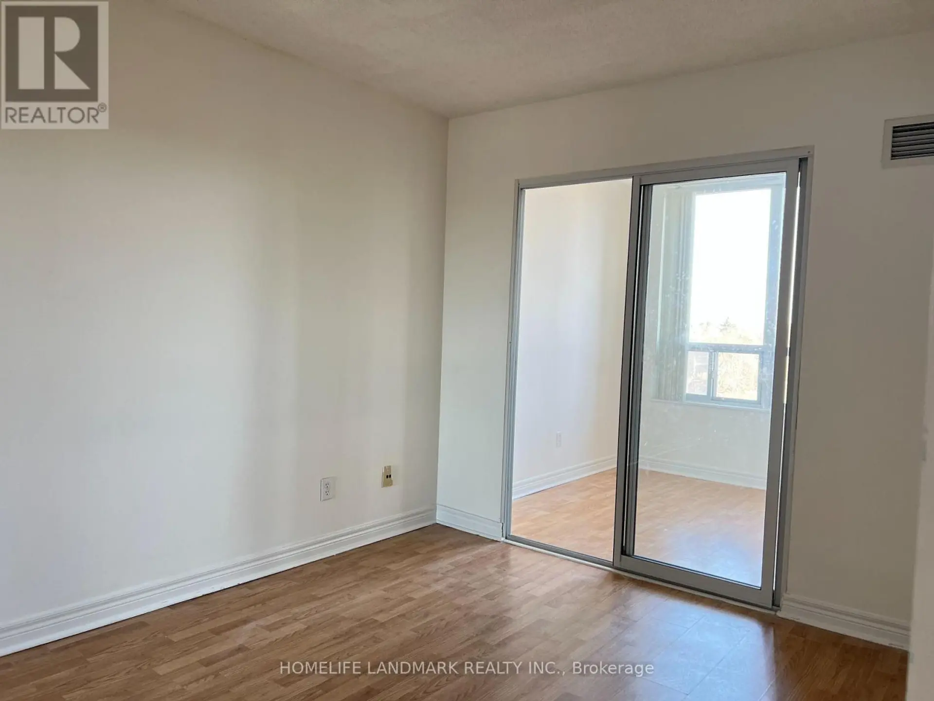 #909 28 EMPRESS AVENUE - Image 10