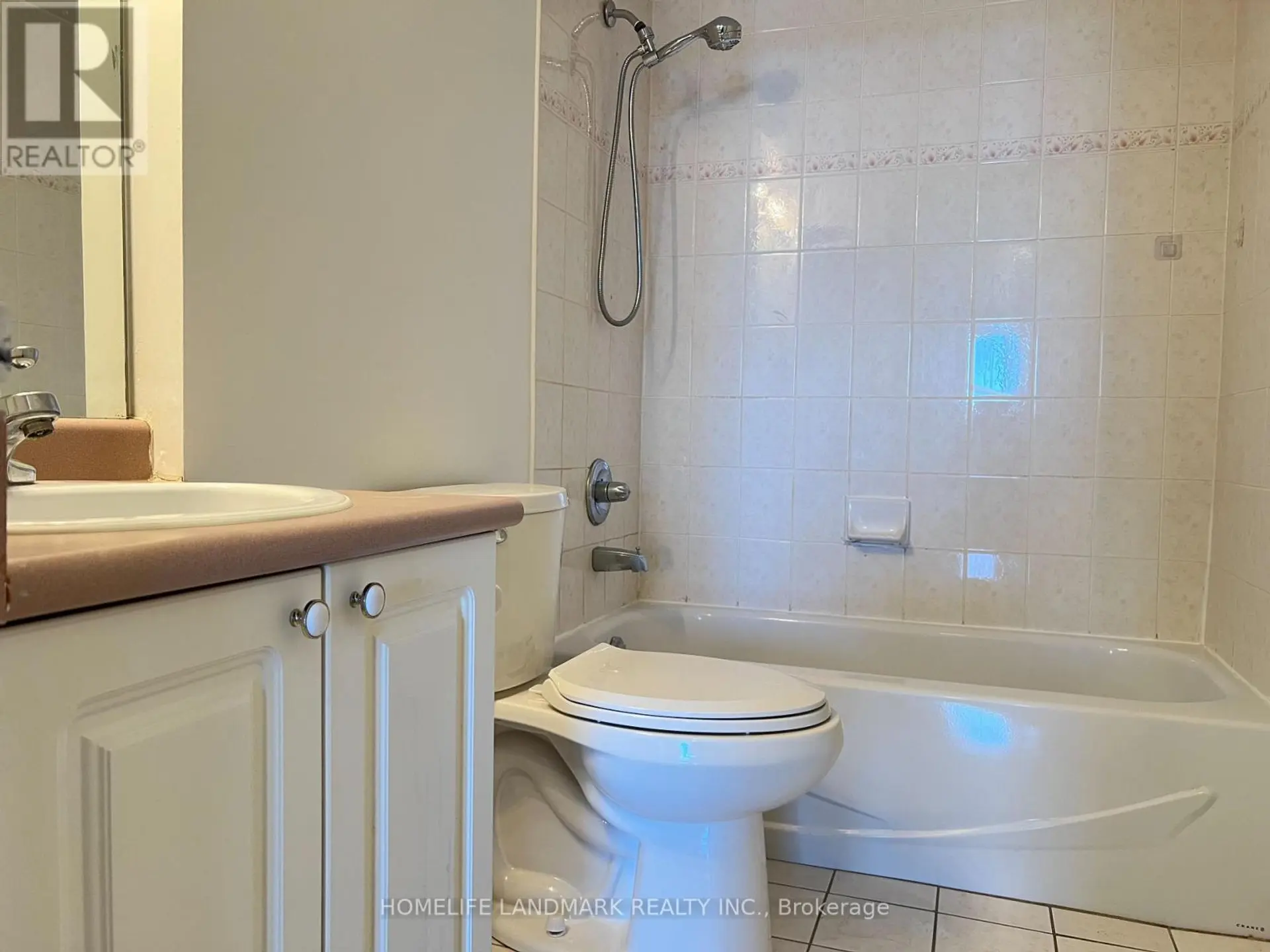 #909 28 EMPRESS AVENUE - Image 9