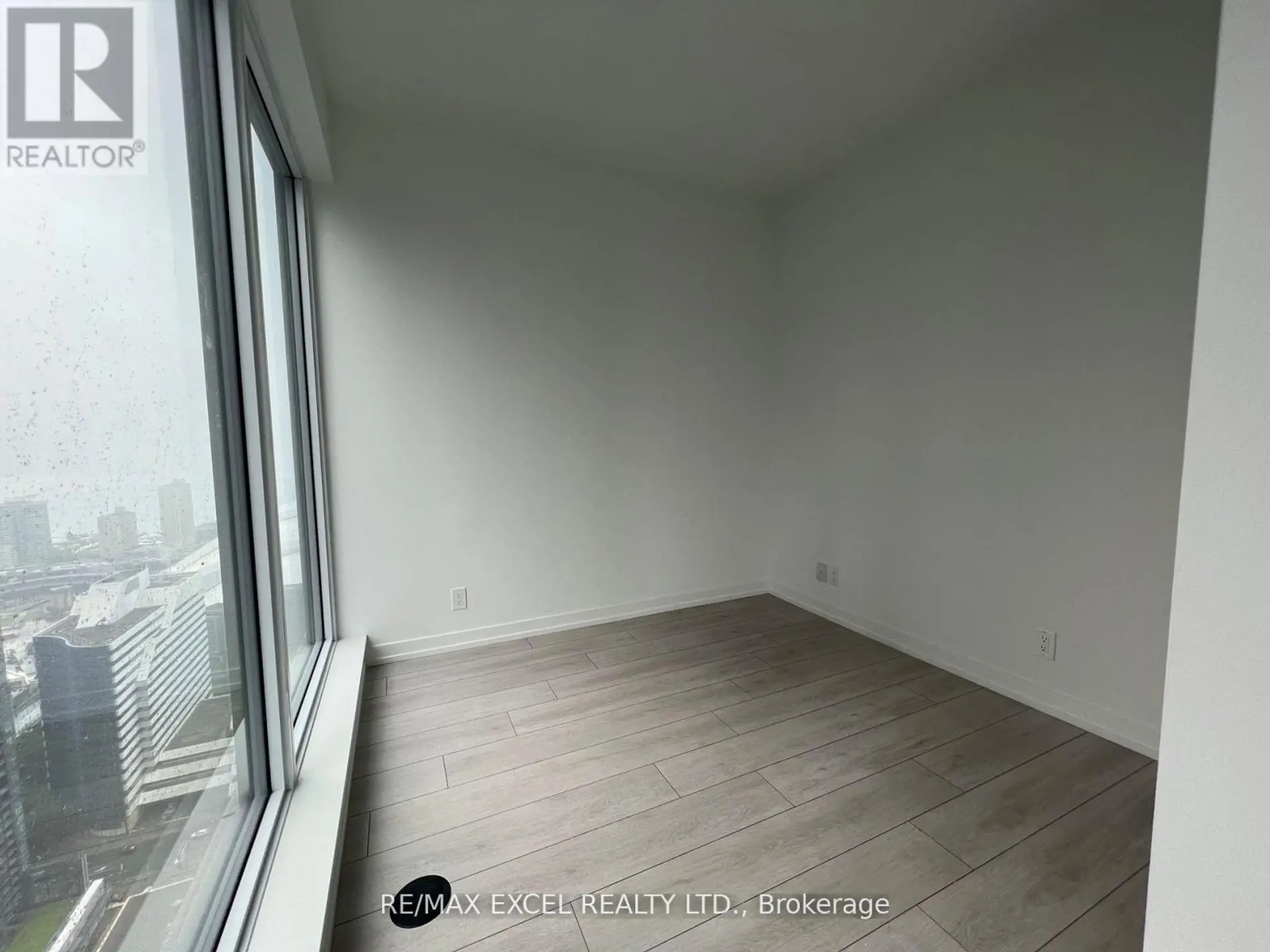 #4910 55 MERCER STREET - Image 2