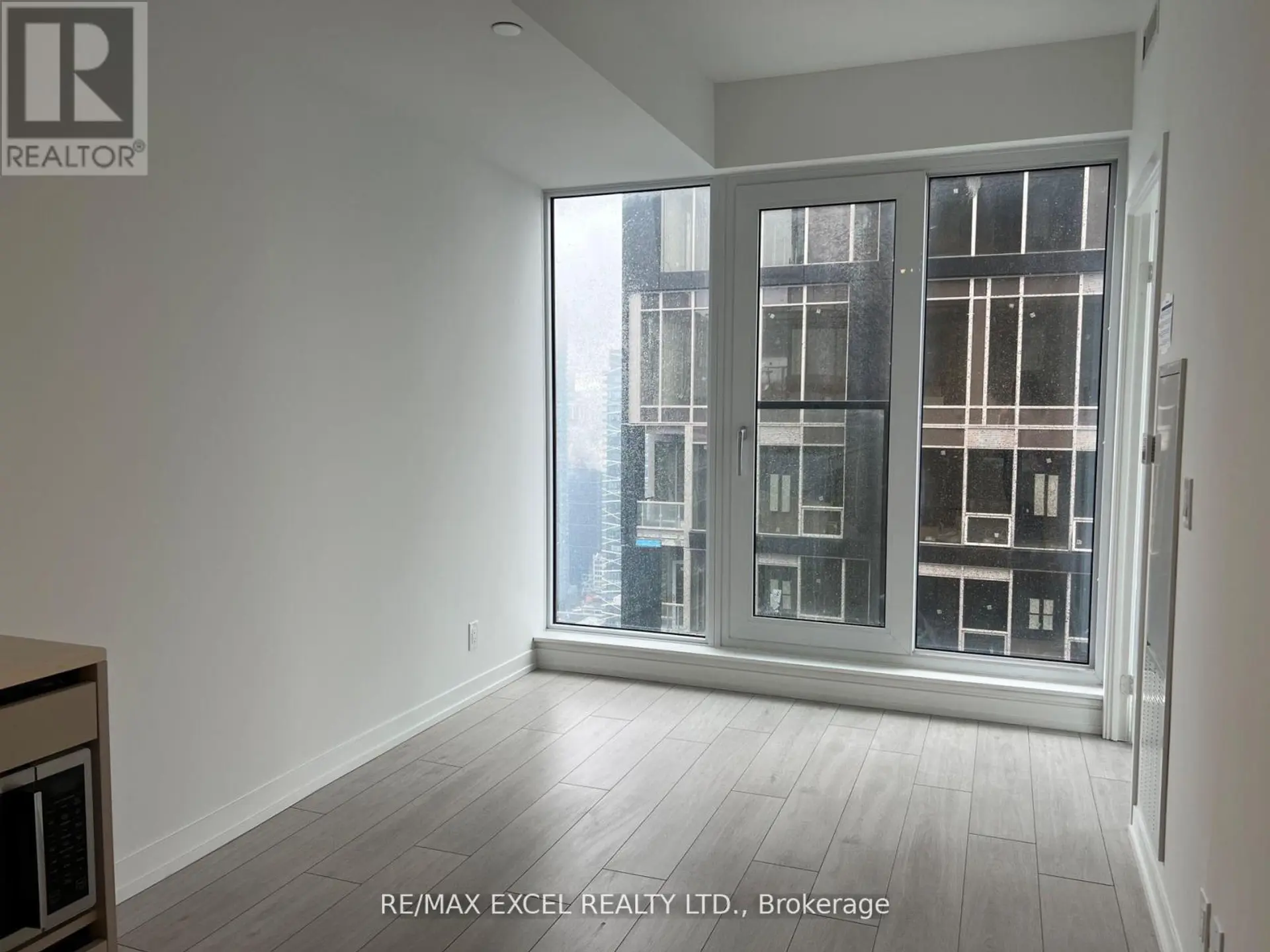 #4910 55 MERCER STREET - Image 3