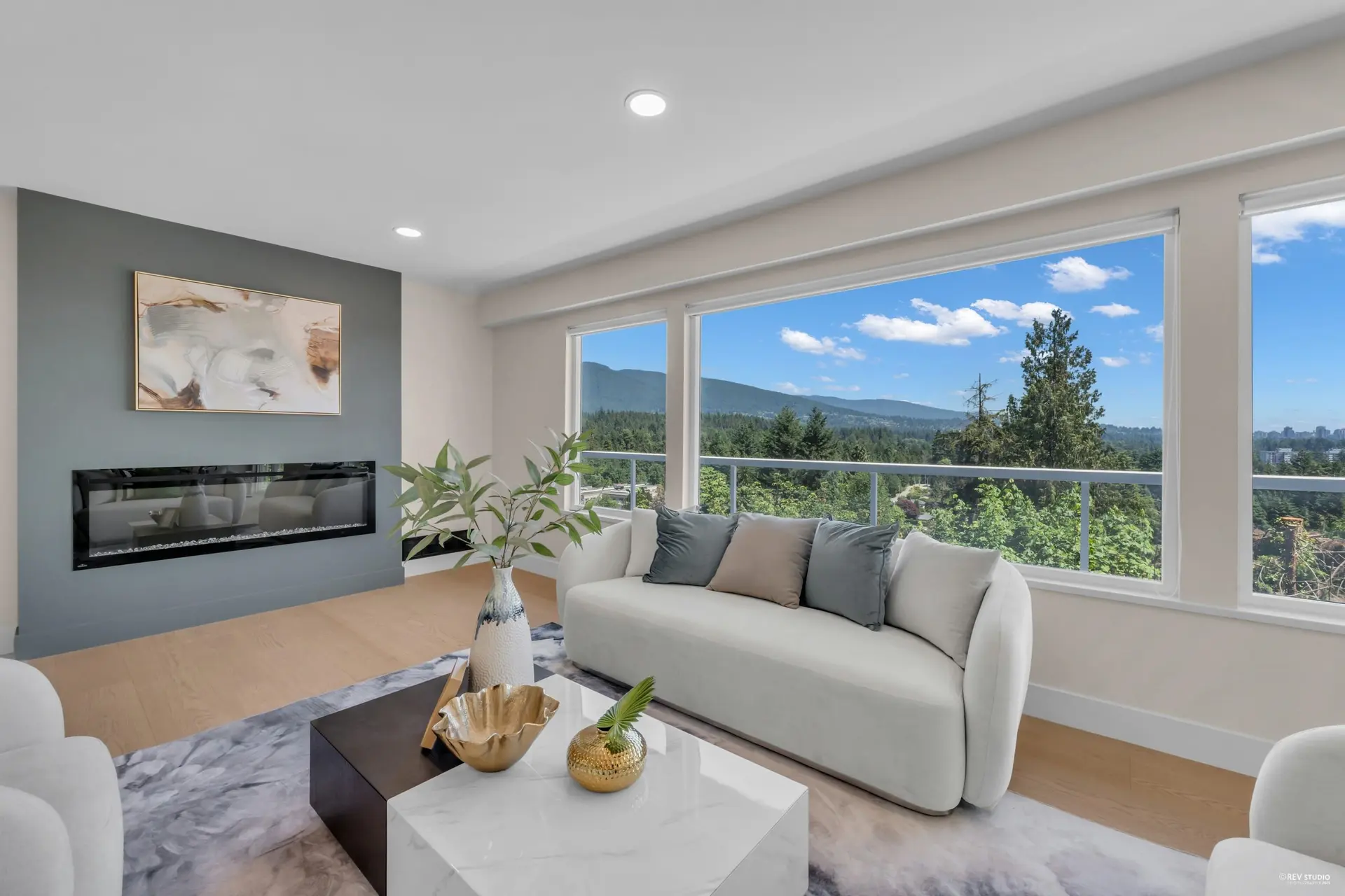 Property at 818 Younette Drive, West Vancouver, BC