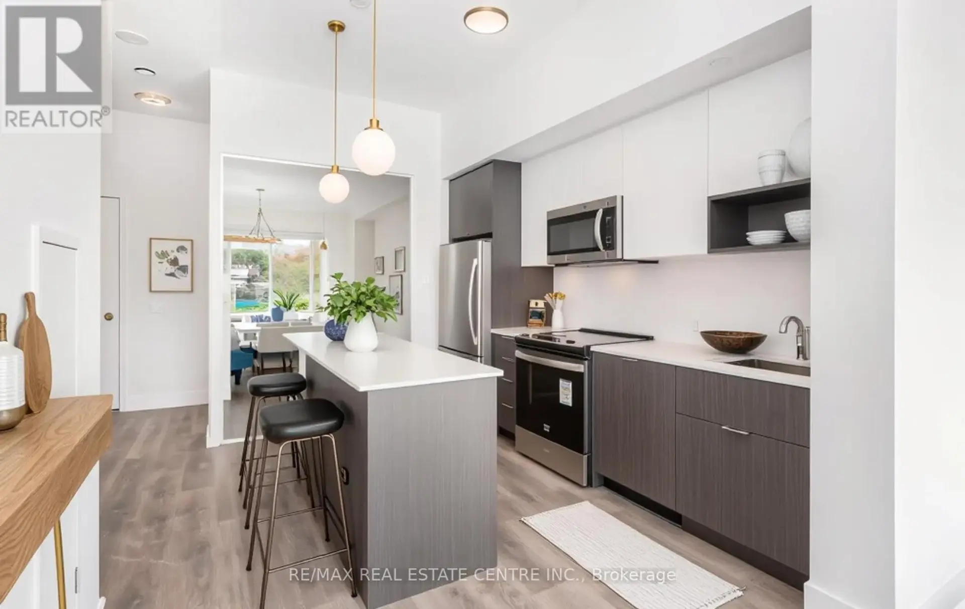 #301 202 BURNHAMTHORPE ROAD E - Image 9