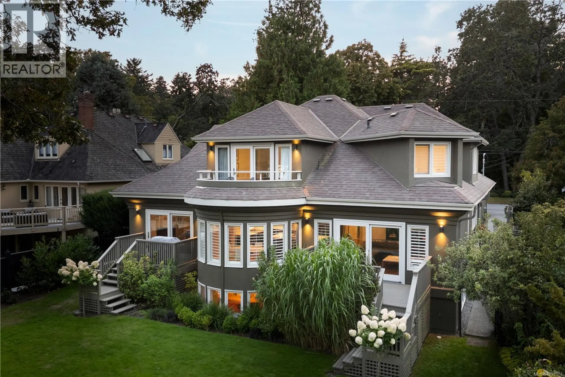 Property at 683 Mountjoy Ave, Oak Bay, BC