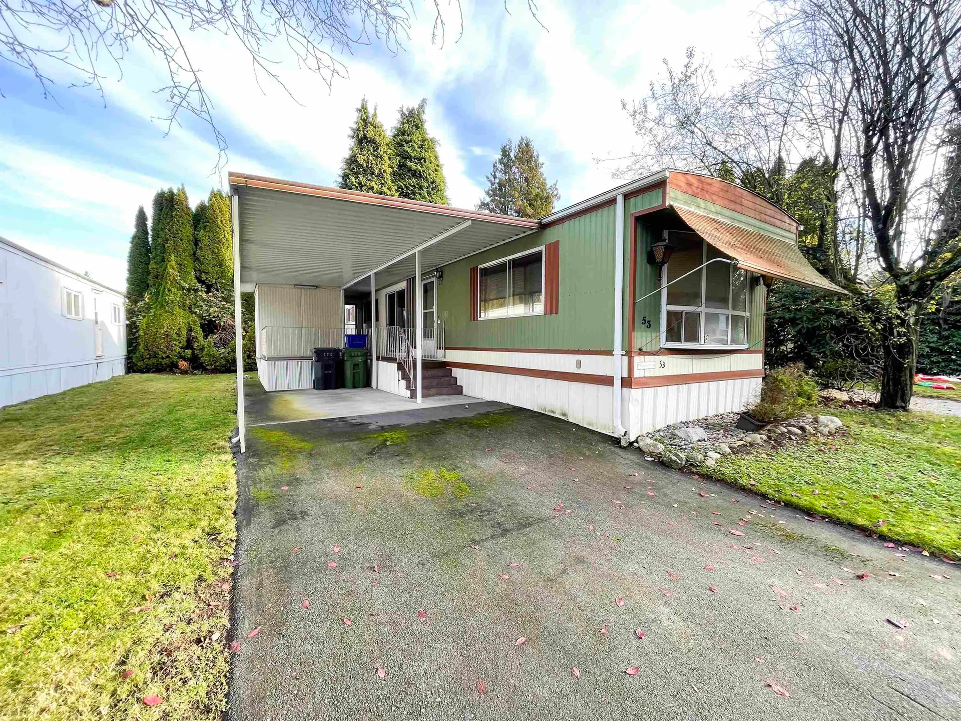 #53 7790 King George Boulevard - Image 2