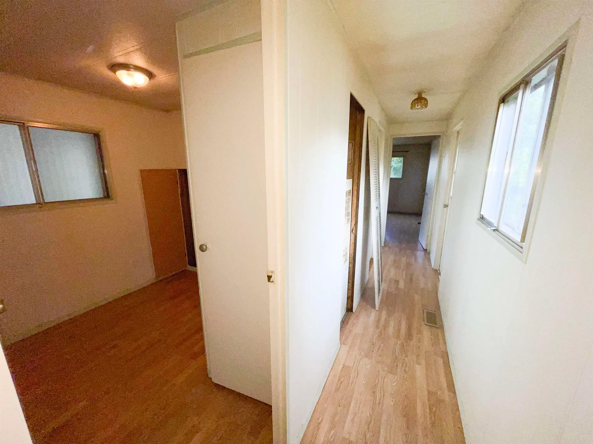#53 7790 King George Boulevard - Image 6