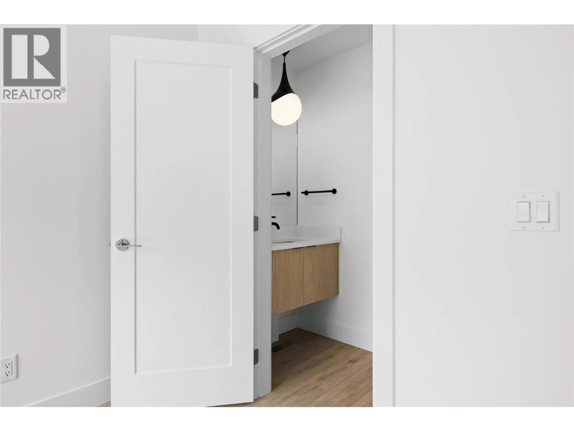 #133 1455 Cara Glen Court - Image 4