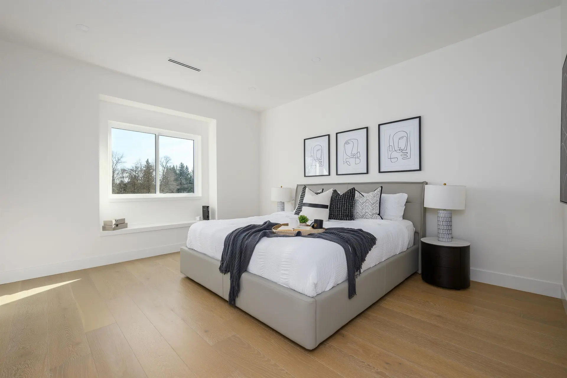 #4 6176 Elgin Avenue - Image 14