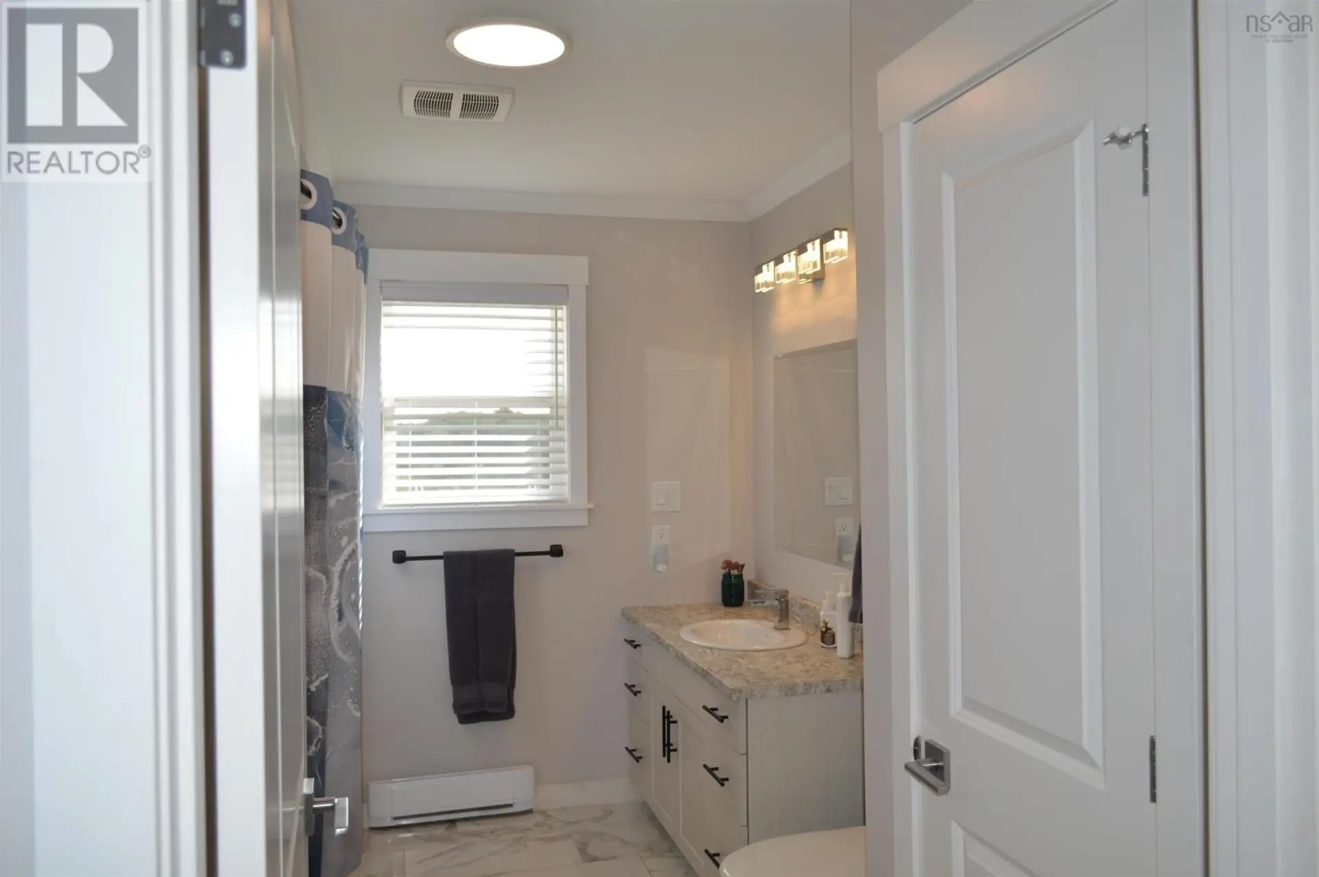 25 Lakewood Drive - Image 14