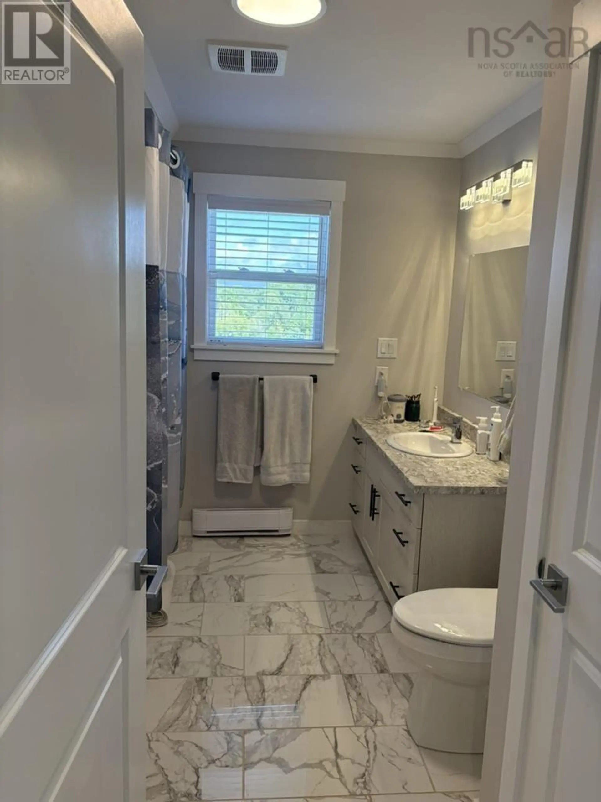 25 Lakewood Drive - Image 6