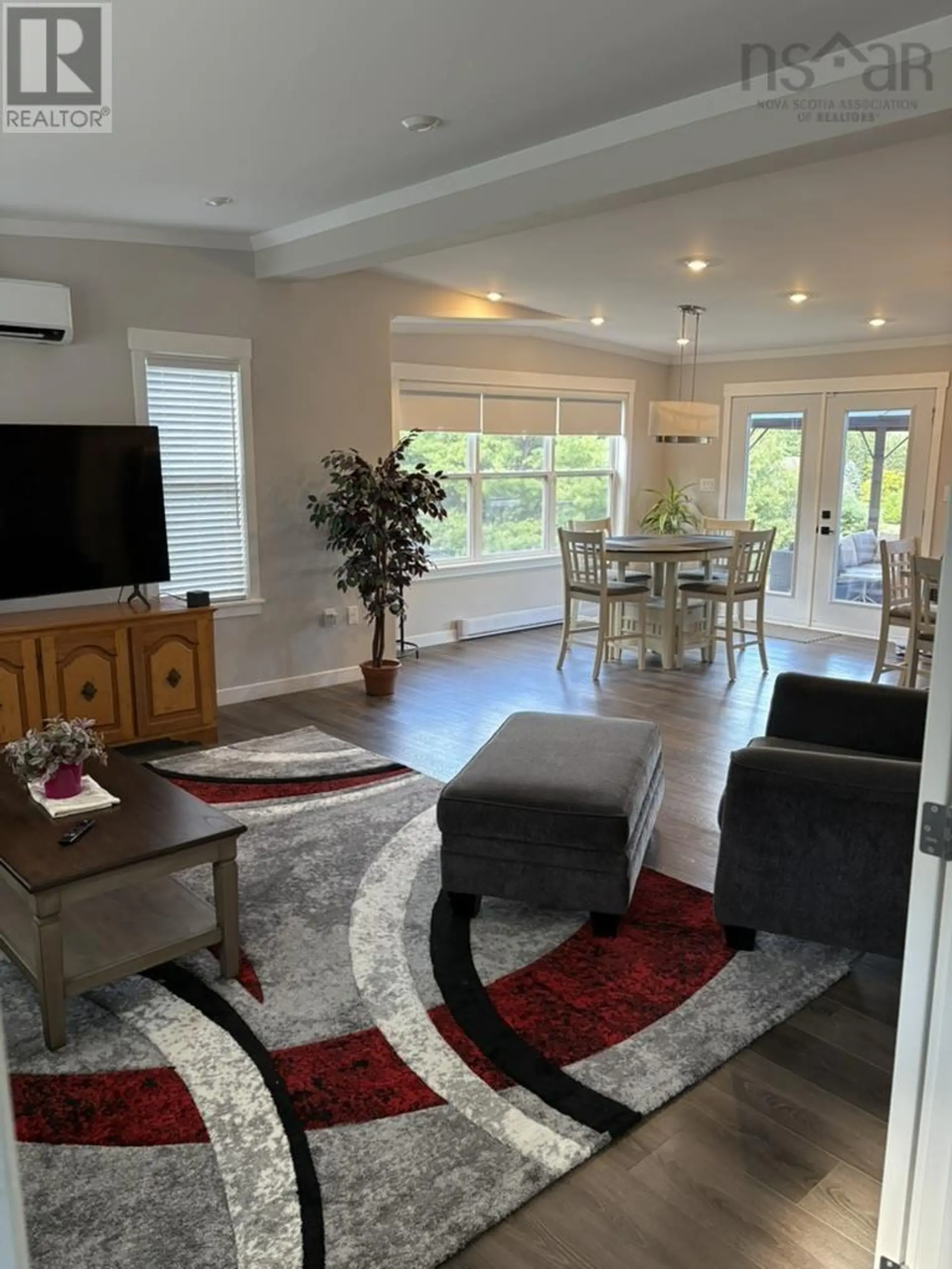 25 Lakewood Drive - Image 8