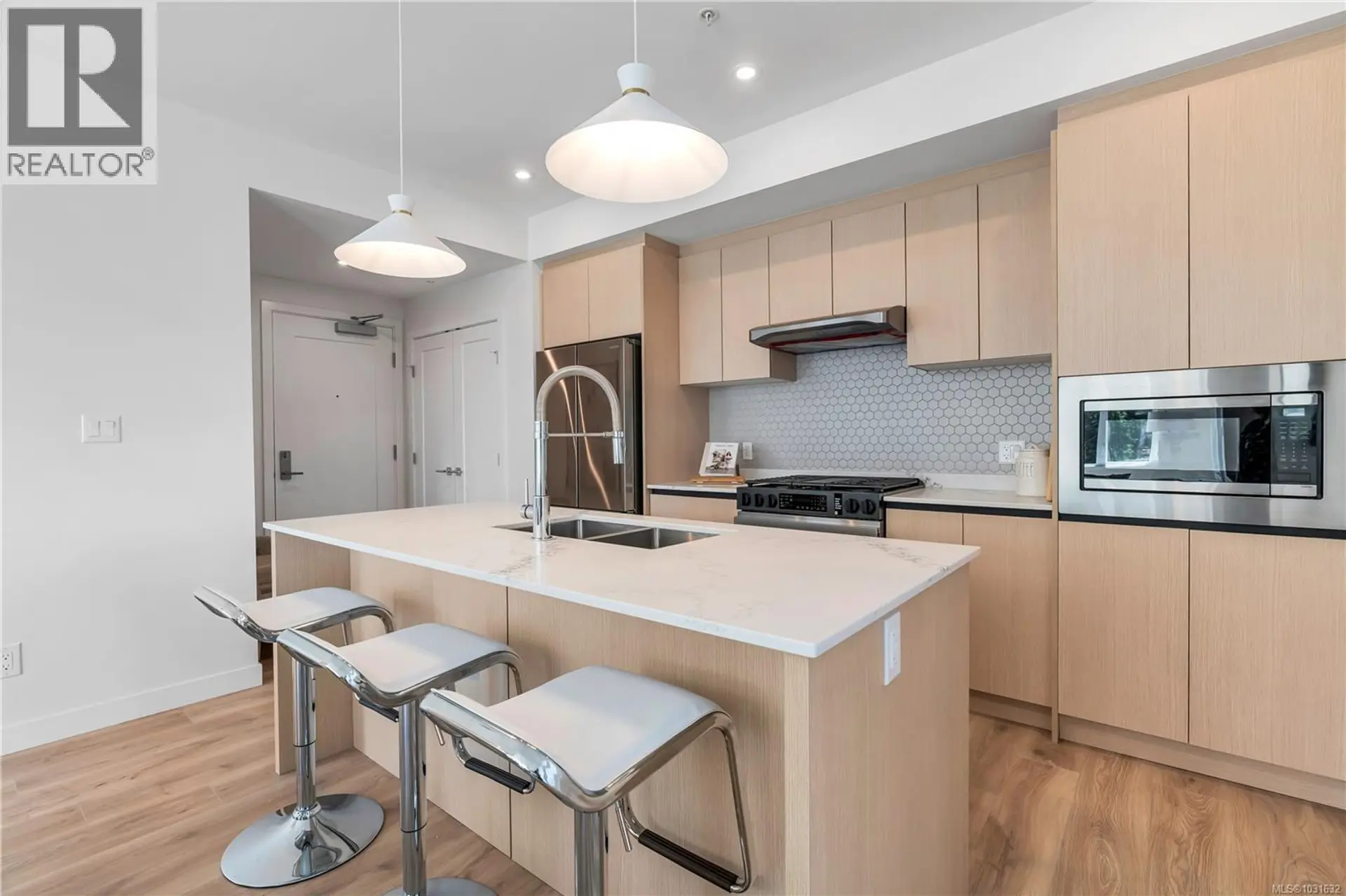 Property at #310 2000 West Park Lane, View Royal, BC