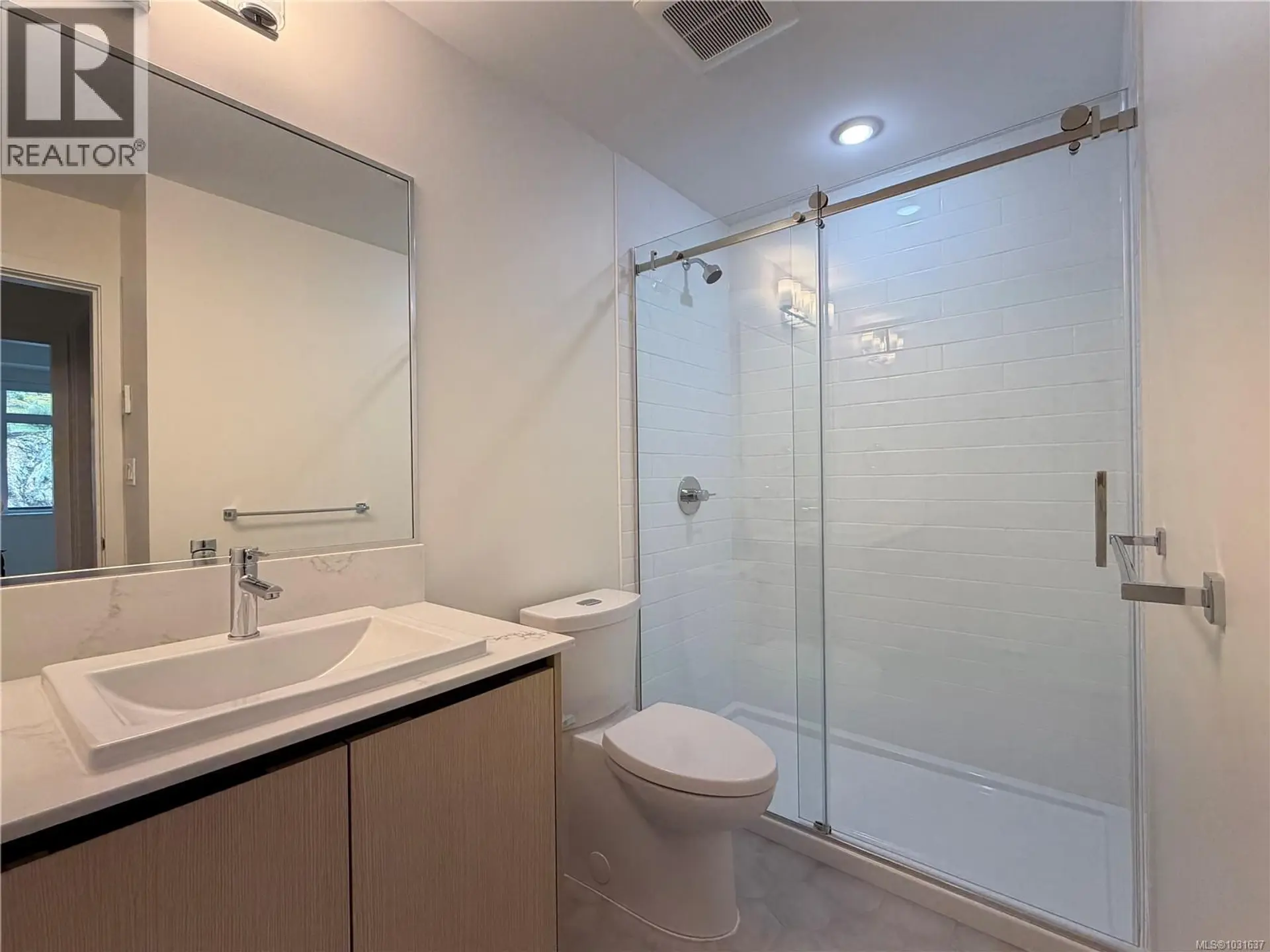 #401 2000 West Park Lane - Image 8