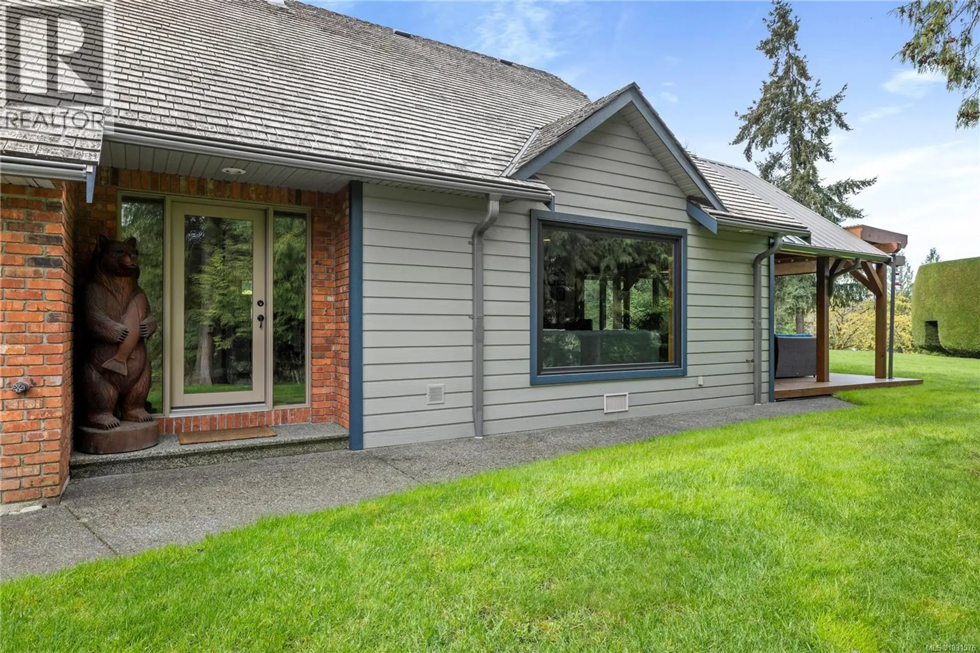 Property at 1204 Bazett Rd, Duncan, BC