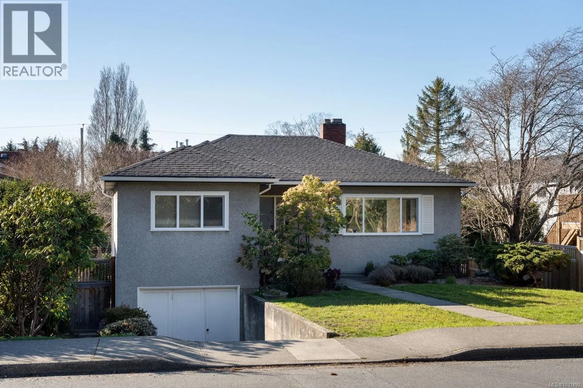 Property at 354 Foul Bay Rd, Victoria, BC