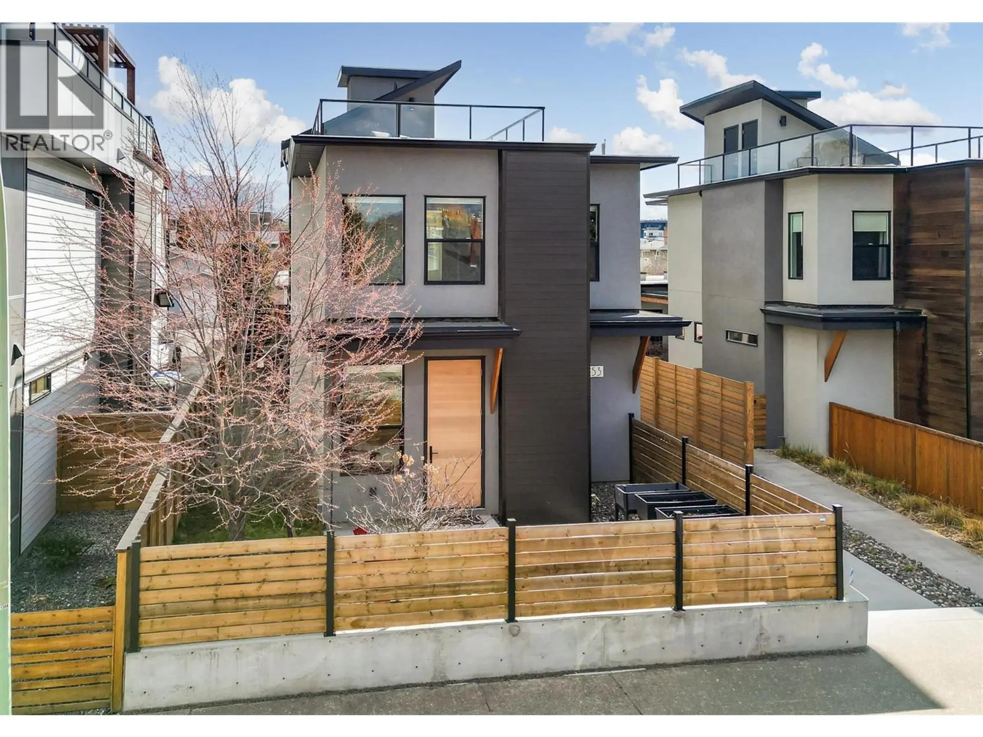 Property at 553 Patterson Avenue, Kelowna, BC
