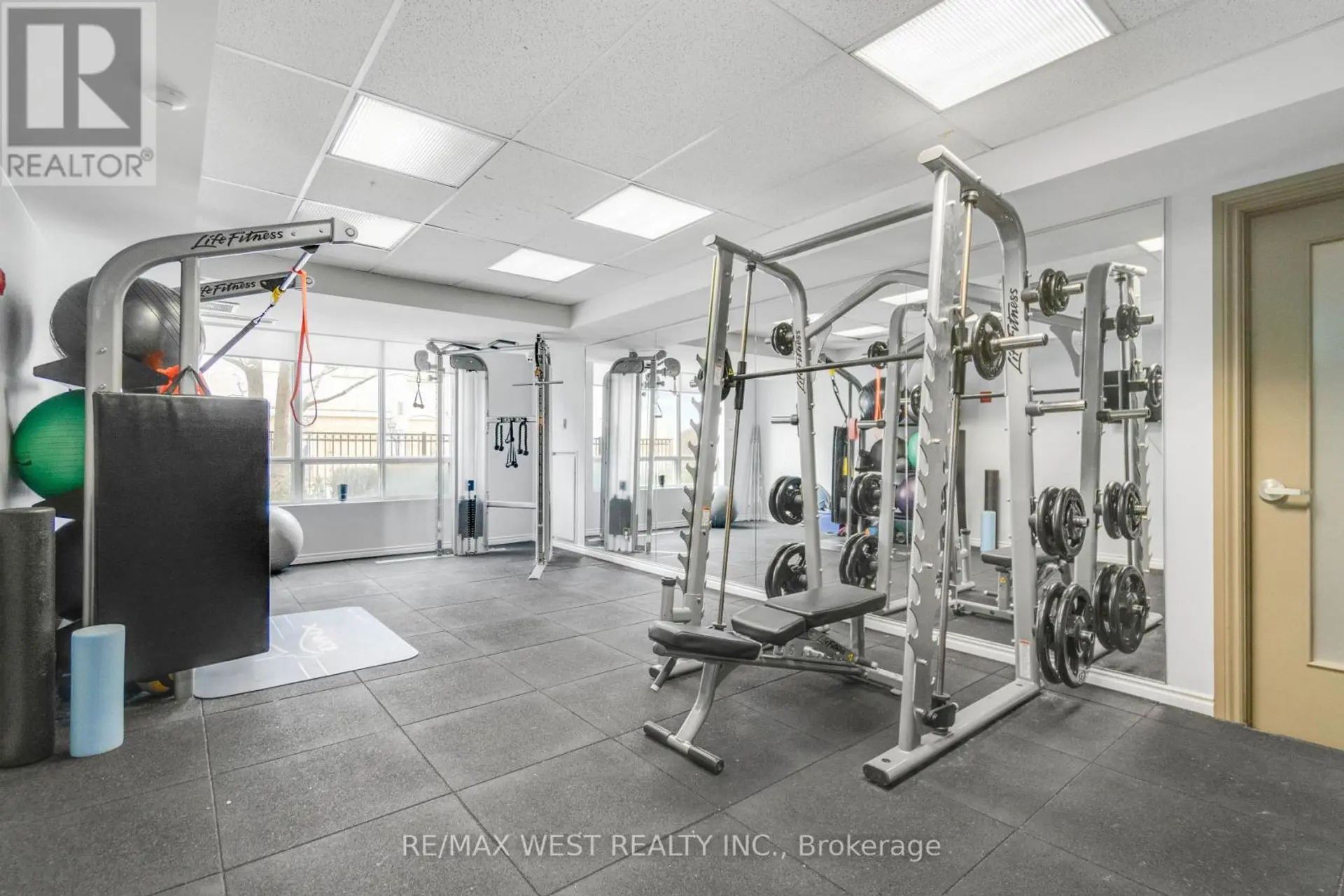 #202 18 STAFFORD STREET - Image 11