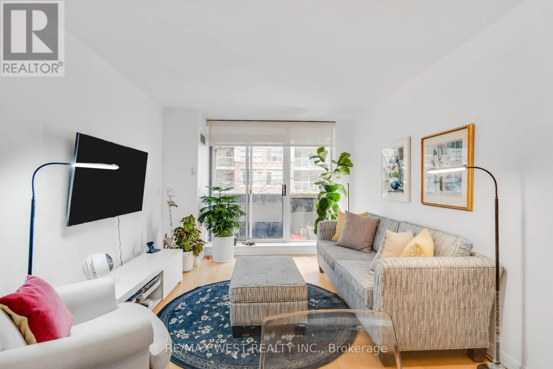 #202 18 STAFFORD STREET - Image 4