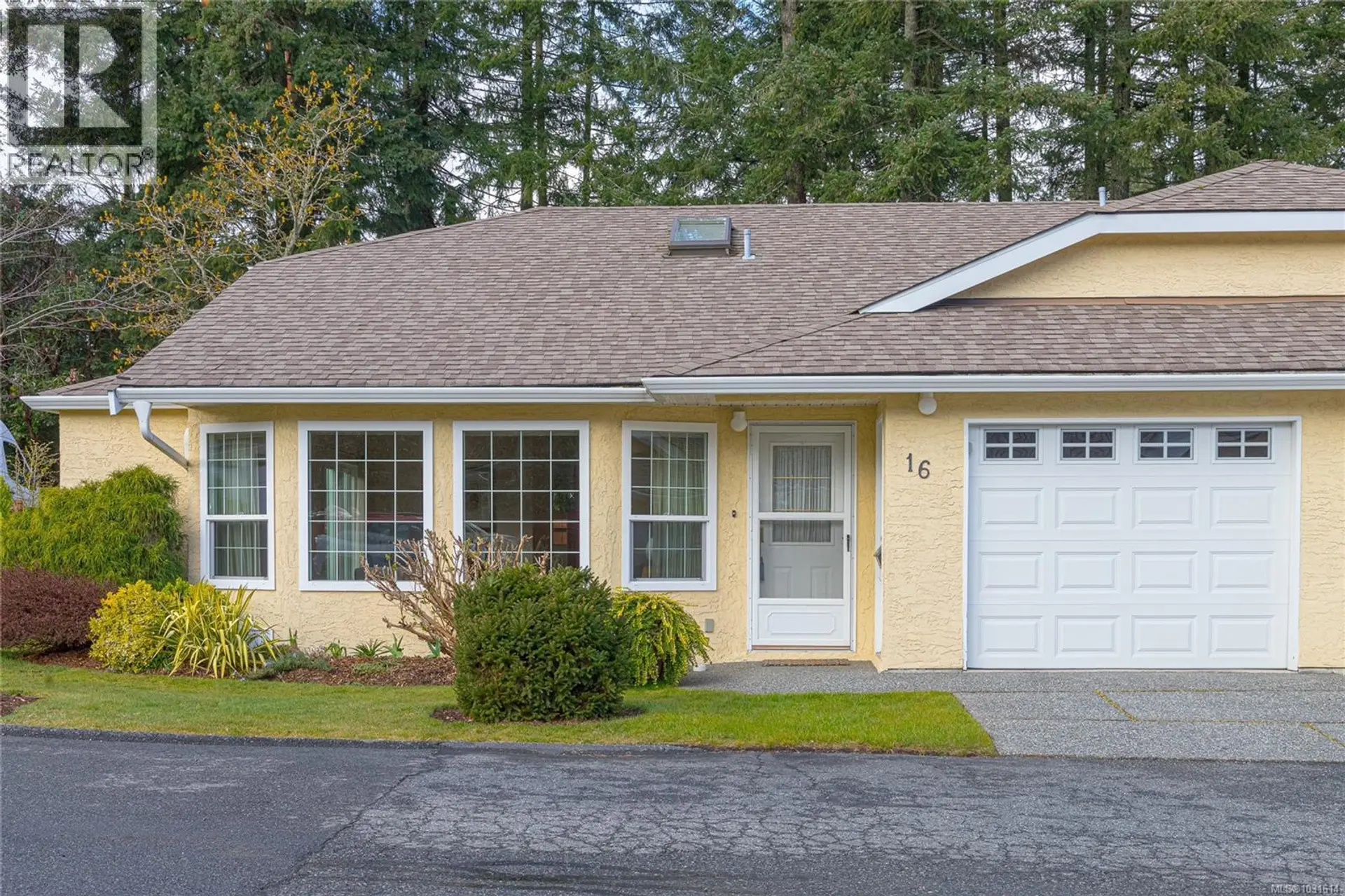 Property at #16 4750 Uplands Dr, Nanaimo, BC