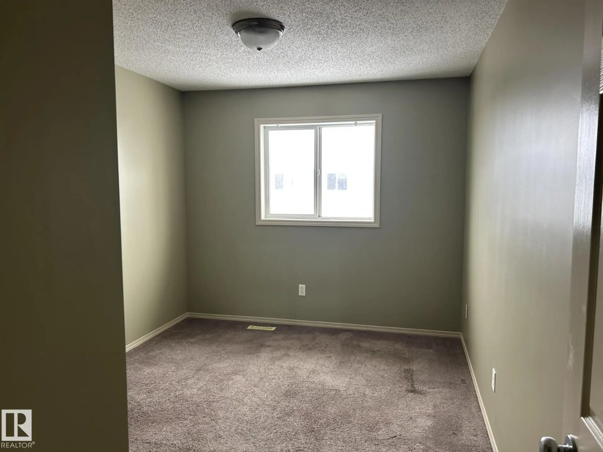 #112 4350 23 ST NW - Image 13