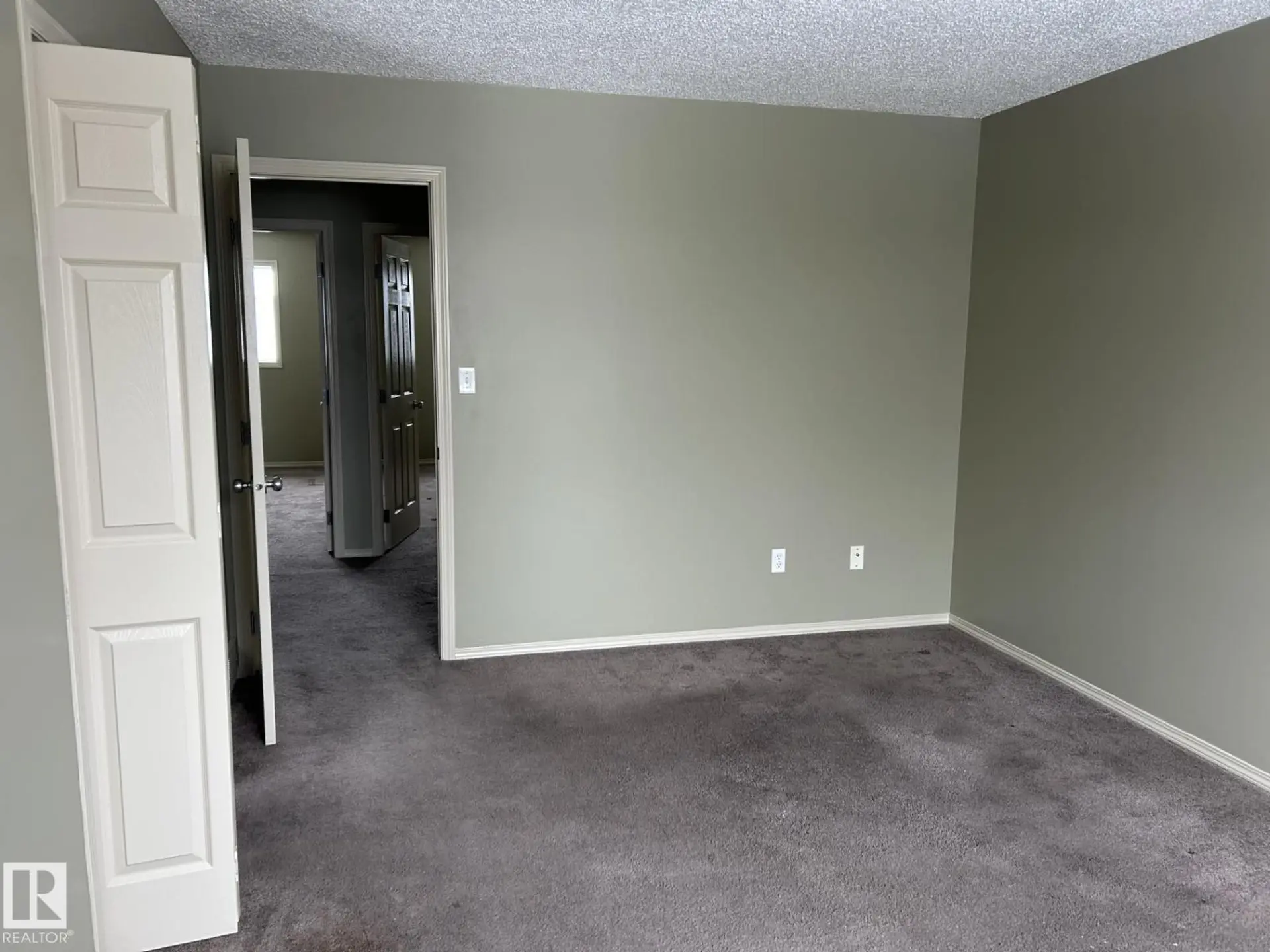 #112 4350 23 ST NW - Image 10
