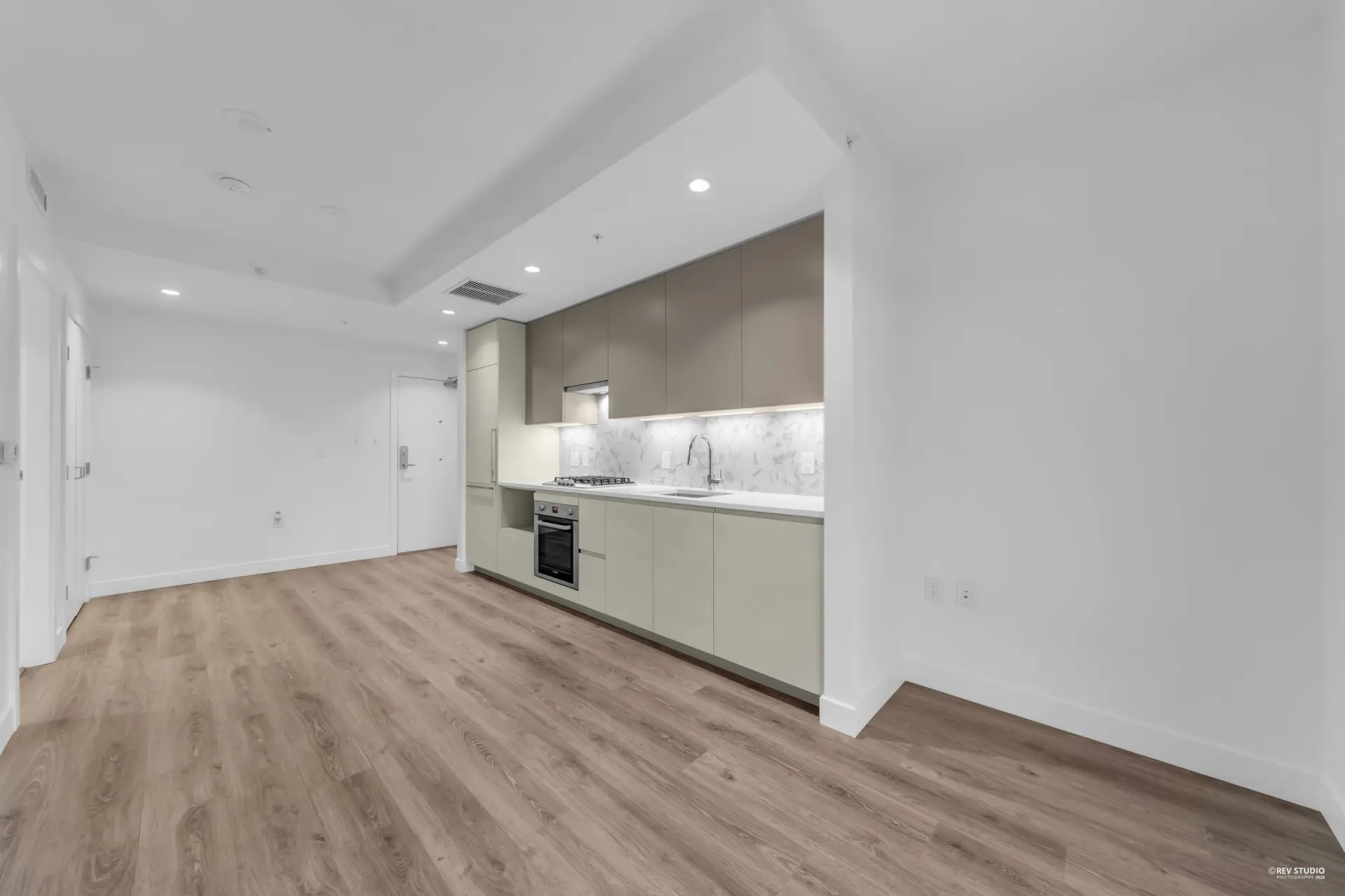 #303 8121 Chester Street - Image 6