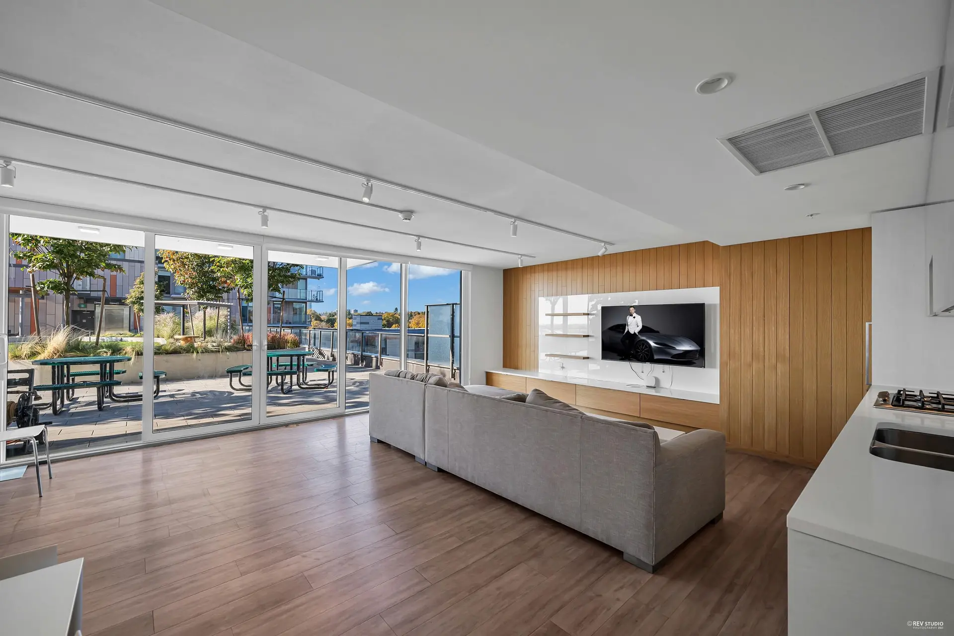#303 8121 Chester Street - Image 18