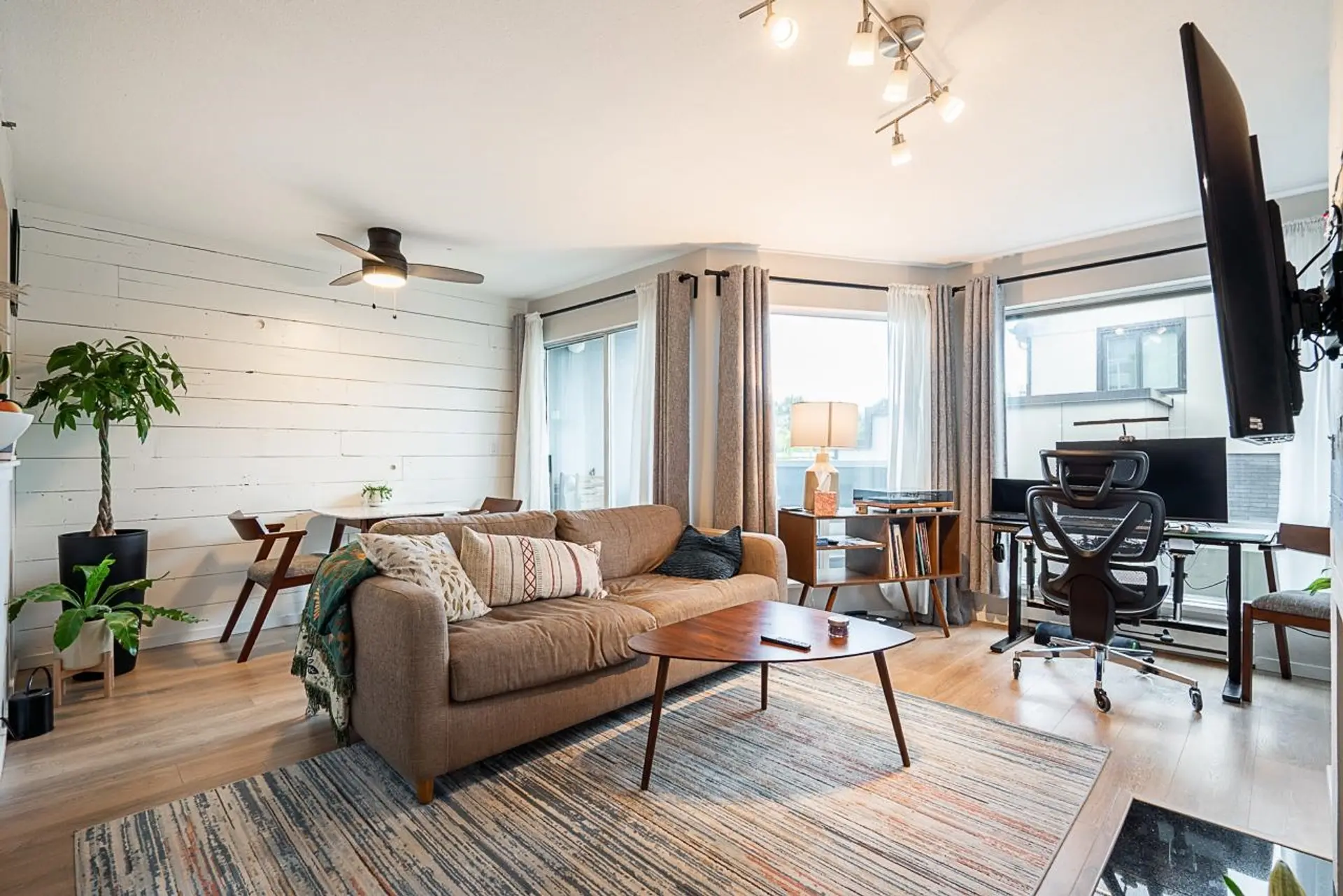 Property at #2 973 W 7th Avenue, Vancouver, BC