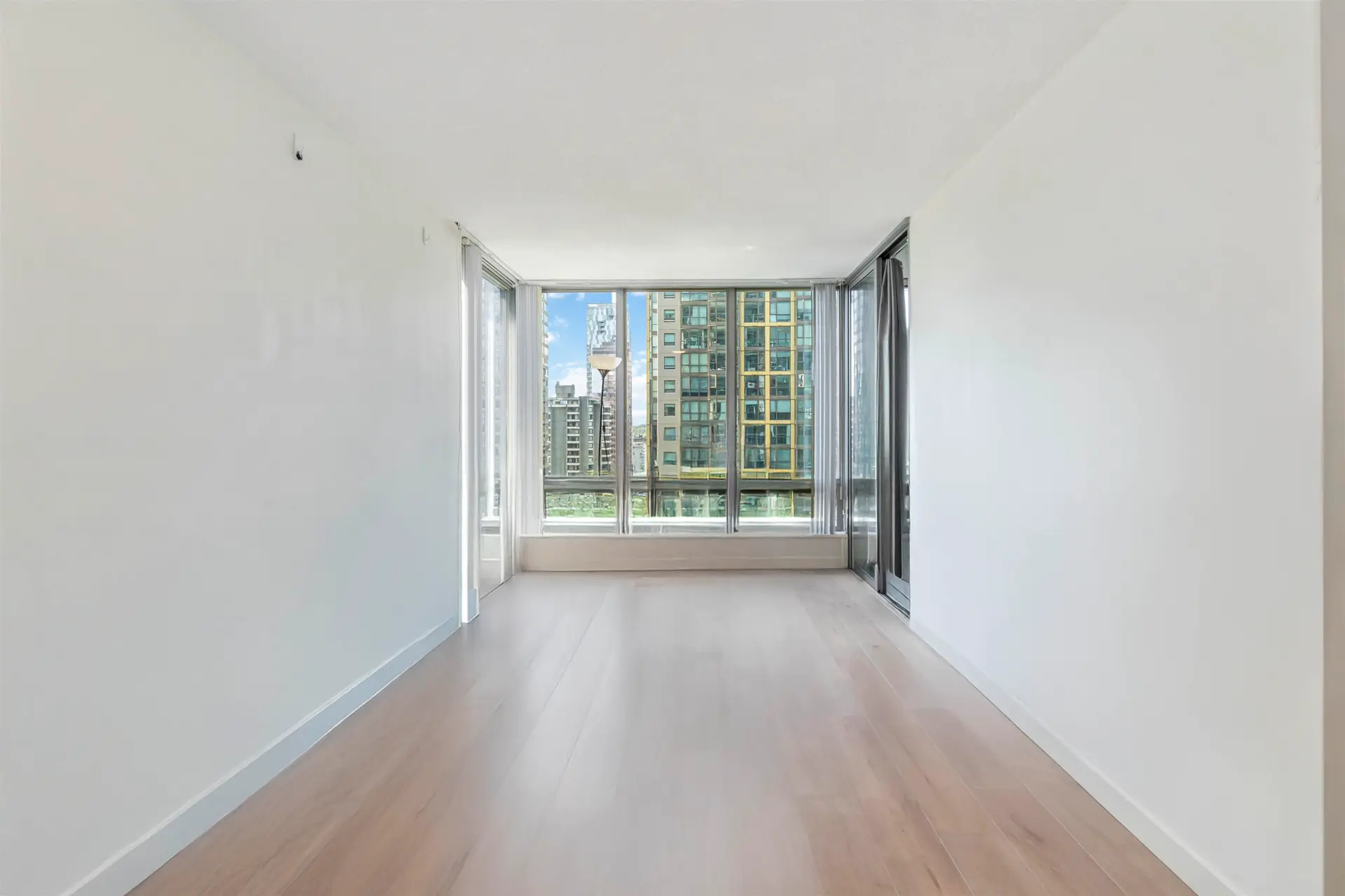 #1408 1288 W Georgia Street - Image 8